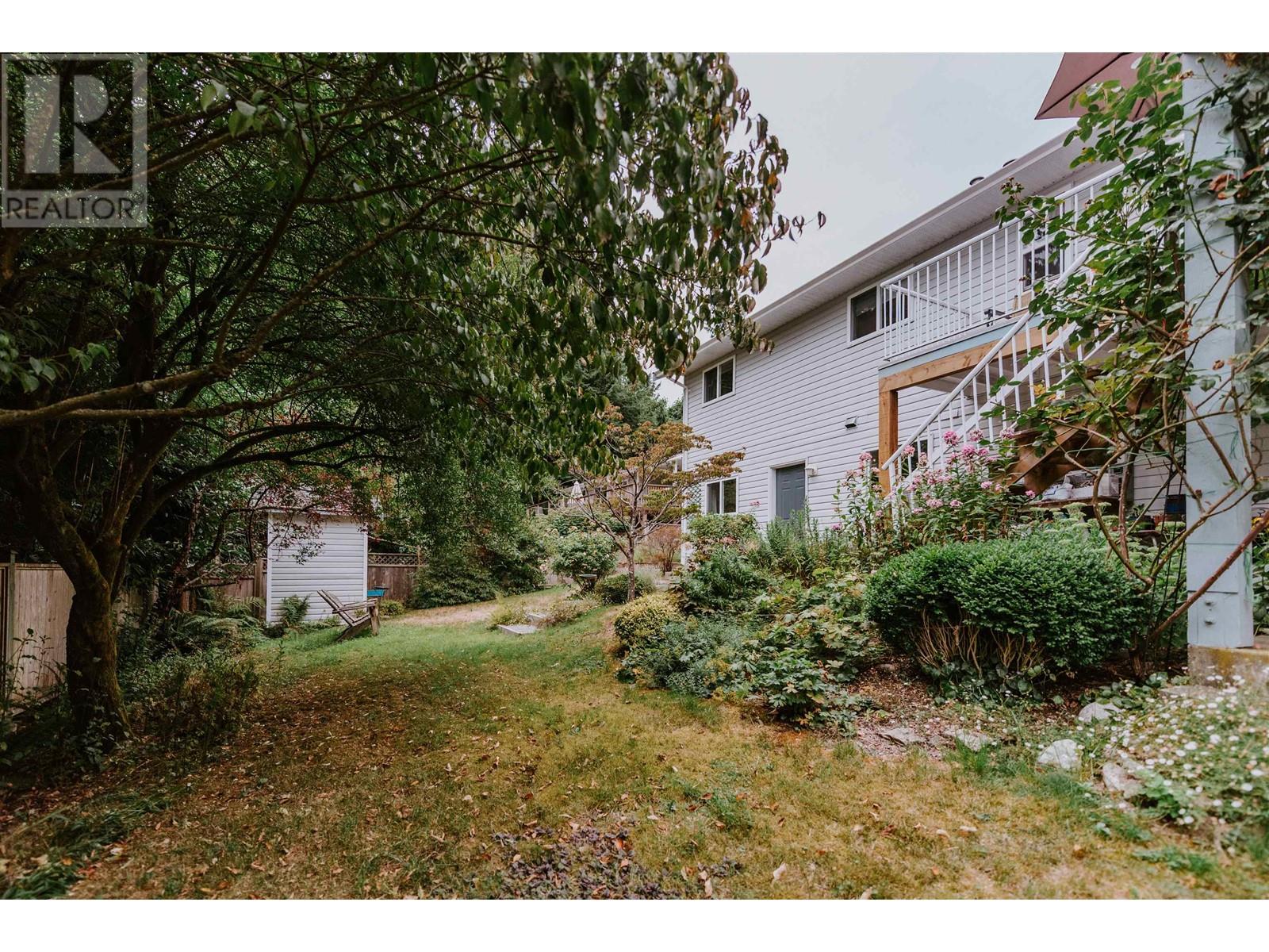 2639 Lower Road, Roberts Creek, British Columbia  V0N 2W4 - Photo 33 - R2830348