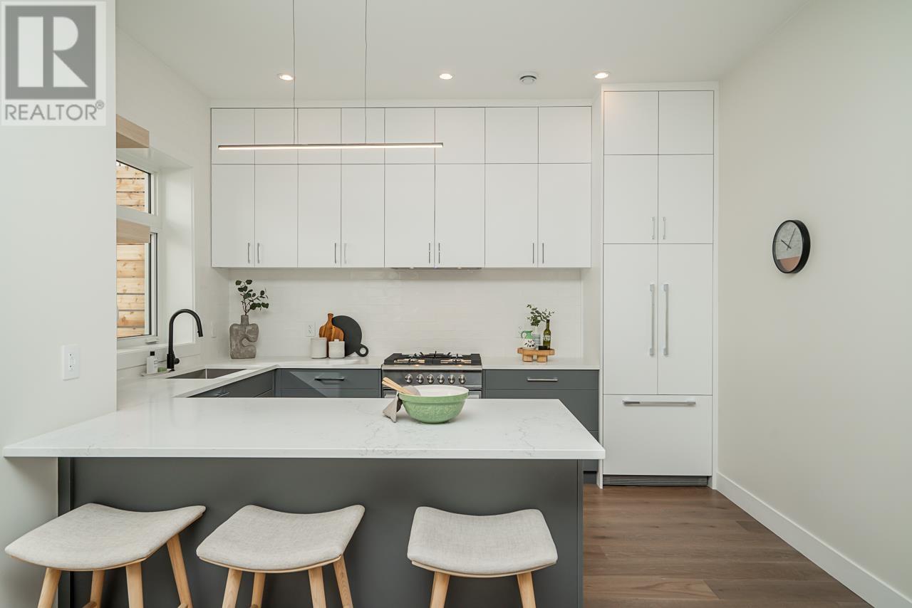 2690 E 8th Avenue, Vancouver, British Columbia  V5M 1W5 - Photo 7 - R2824323