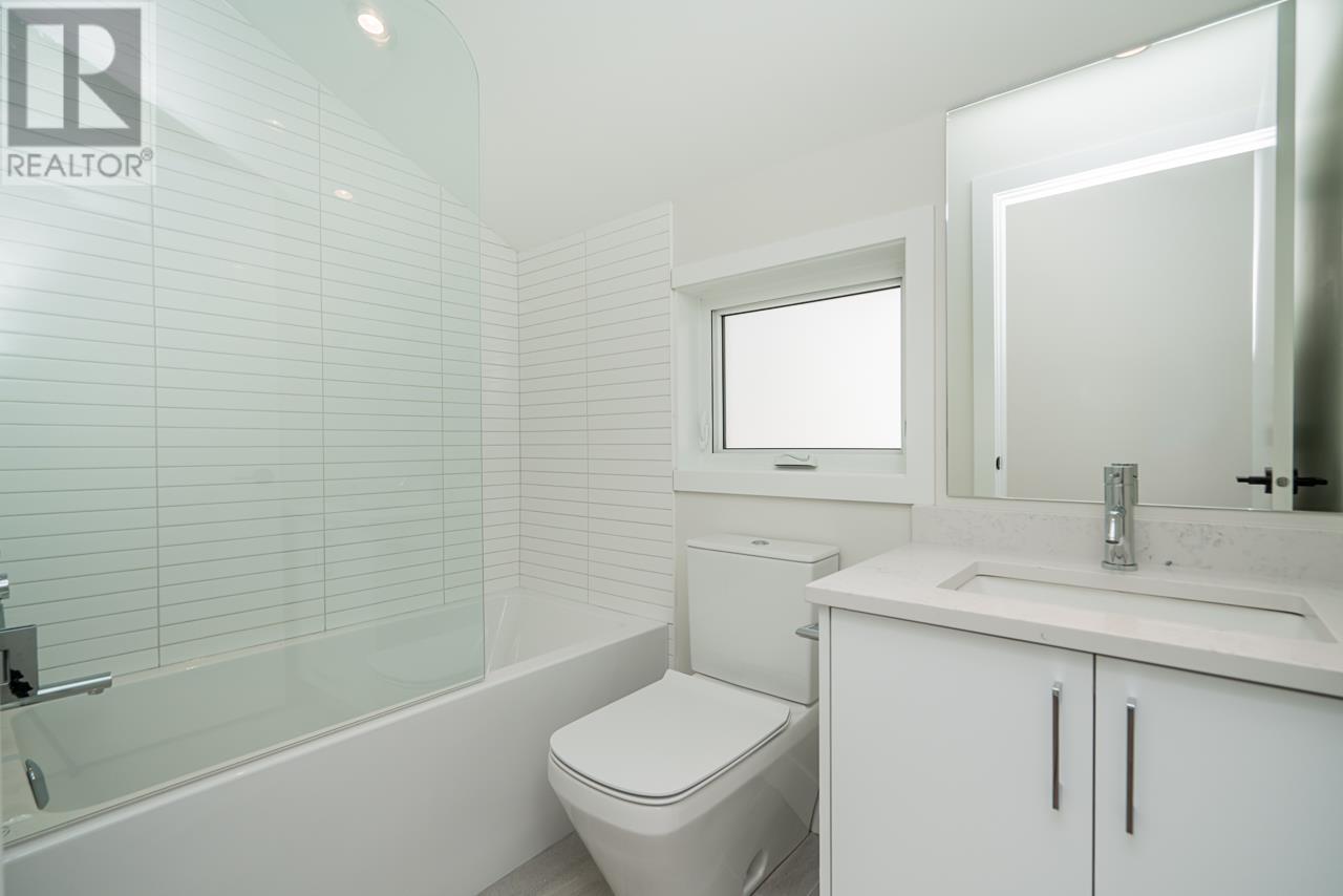 2690 E 8th Avenue, Vancouver, British Columbia  V5M 1W5 - Photo 29 - R2824323