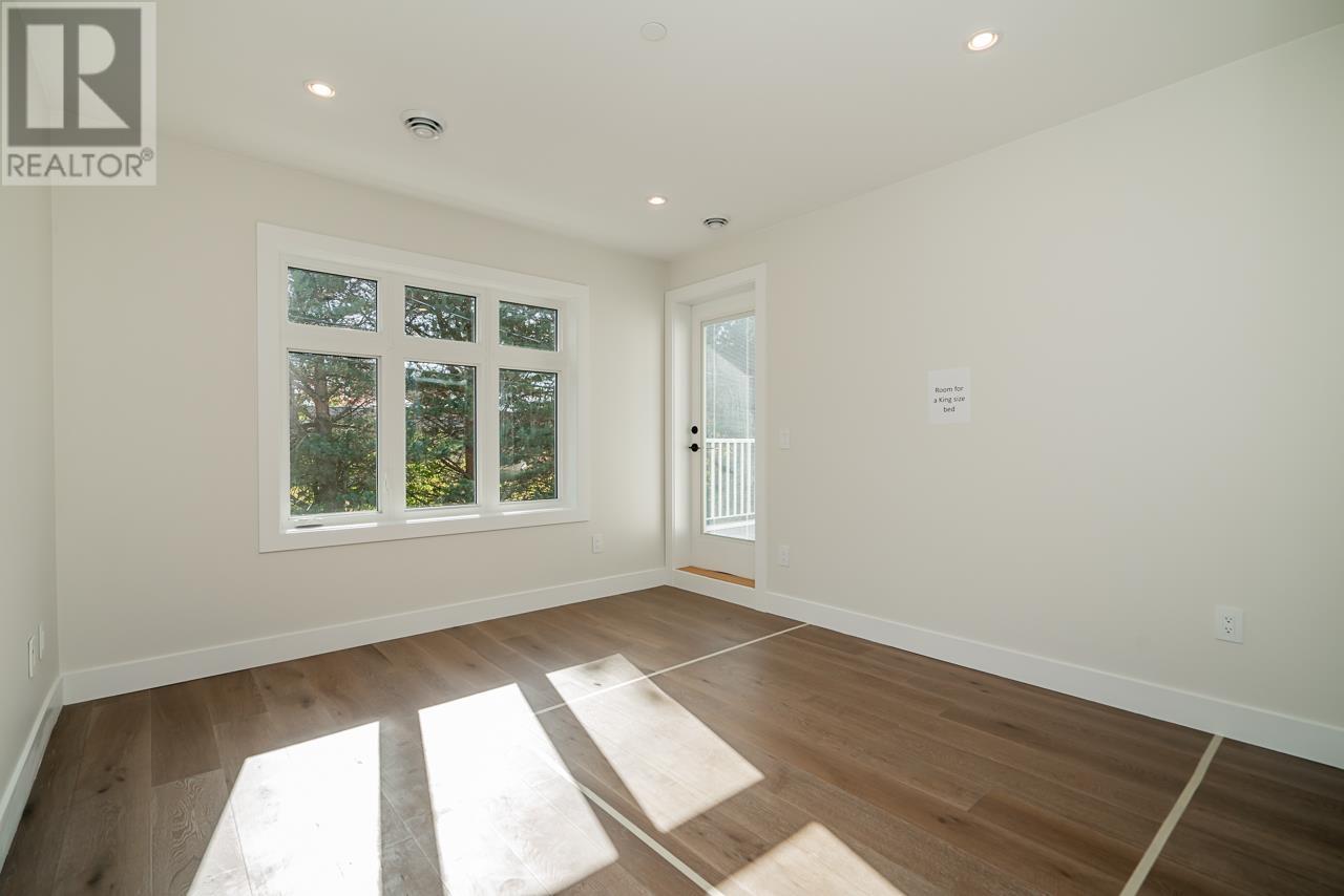 2690 E 8th Avenue, Vancouver, British Columbia  V5M 1W5 - Photo 20 - R2824323