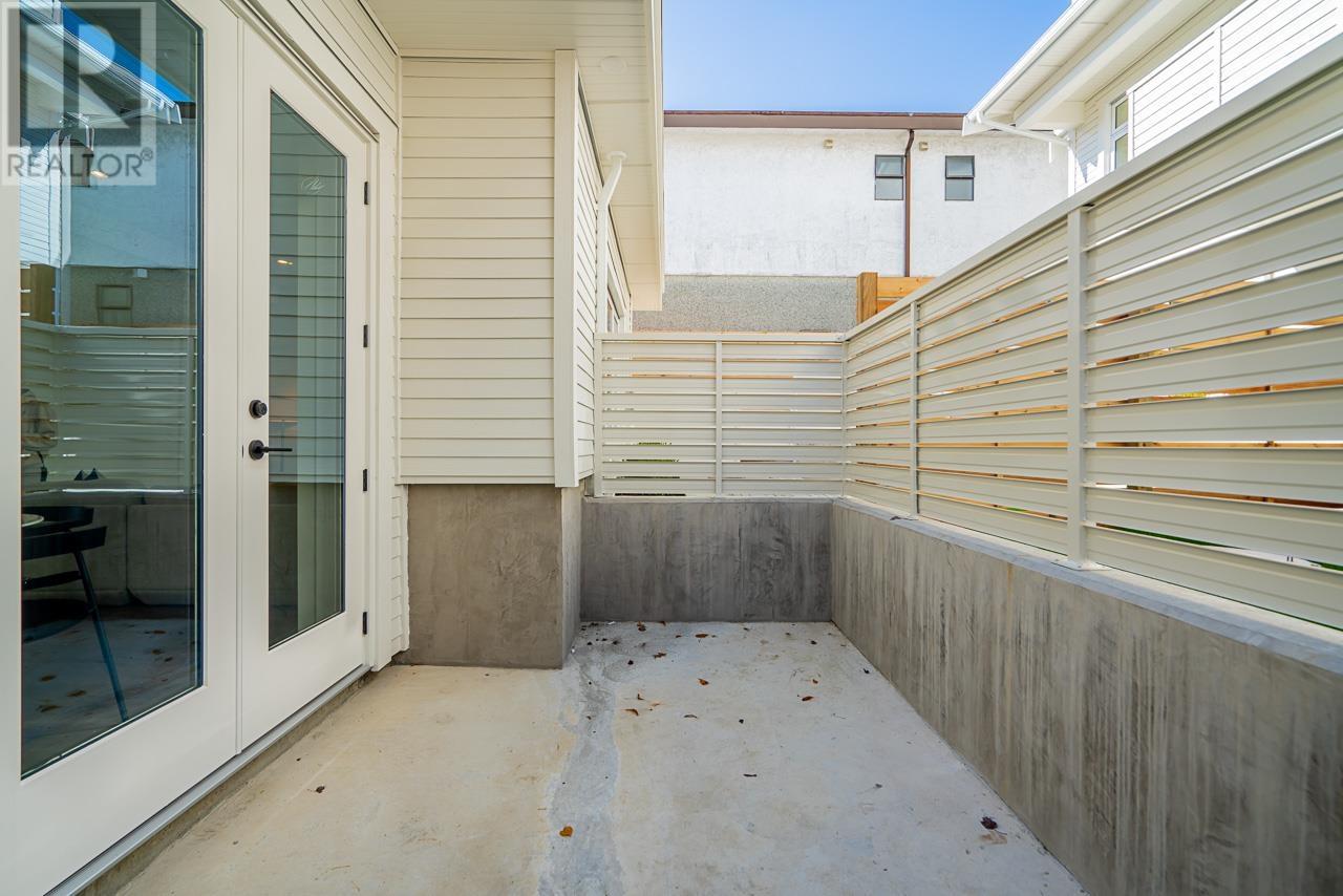 2690 E 8th Avenue, Vancouver, British Columbia  V5M 1W5 - Photo 17 - R2824323