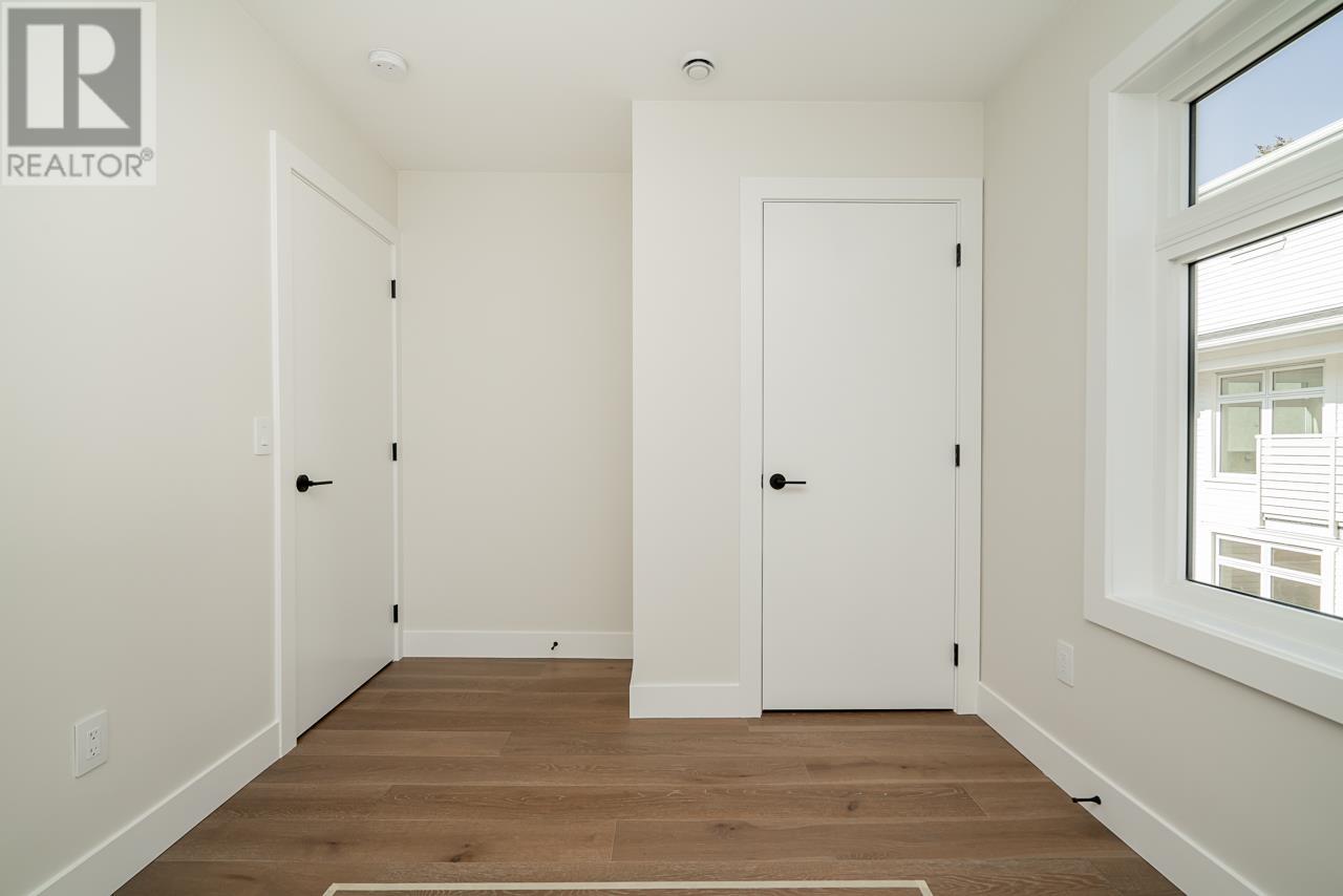 2690 E 8th Avenue, Vancouver, British Columbia  V5M 1W5 - Photo 32 - R2824323