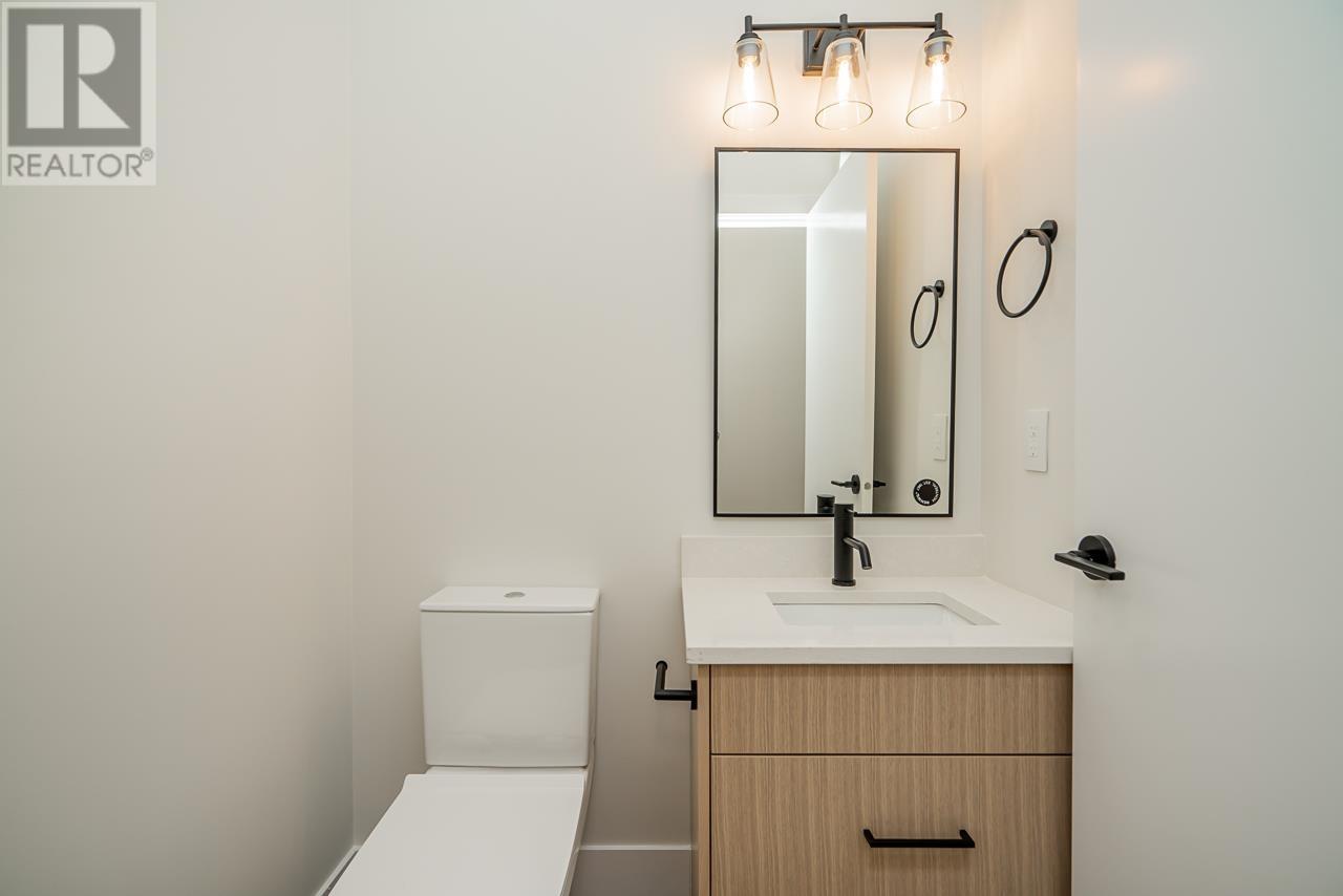 2690 E 8th Avenue, Vancouver, British Columbia  V5M 1W5 - Photo 18 - R2824323