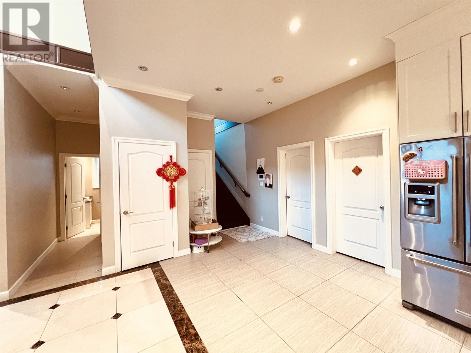 5650 Elsom Avenue, Burnaby, British Columbia  V5H 2Z9 - Photo 13 - R2814555