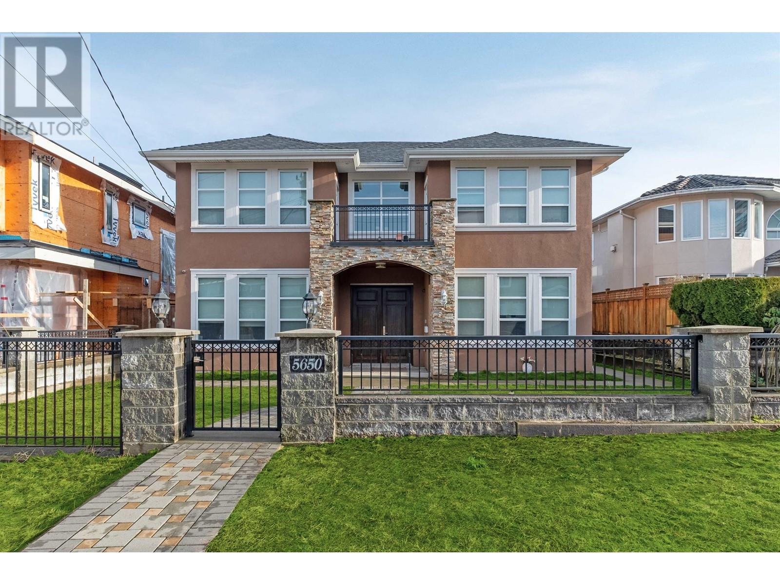 5650 Elsom Avenue, Burnaby, British Columbia  V5H 2Z9 - Photo 2 - R2814555