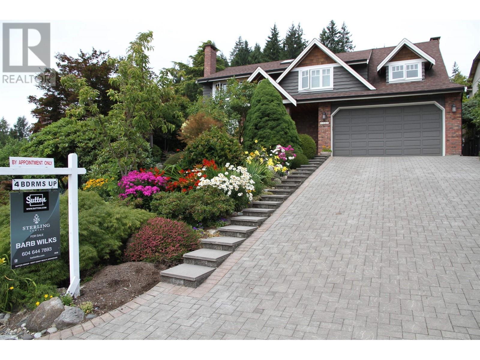 2036 HILL DRIVE, north vancouver, British Columbia