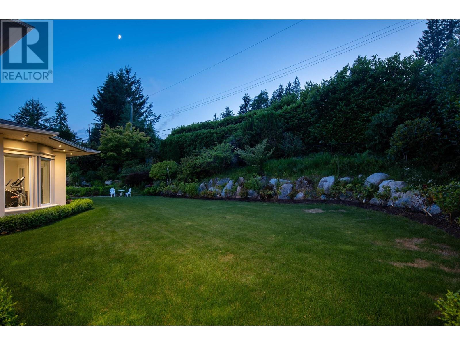 405 Southborough Drive, West Vancouver, British Columbia  V7S 1M3 - Photo 35 - R2824651
