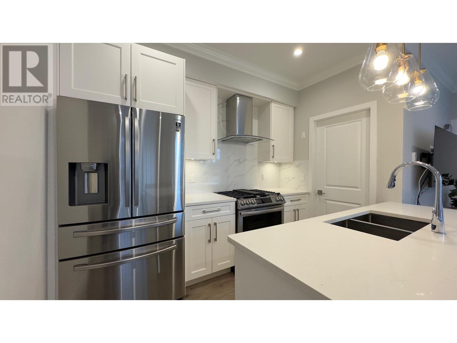 30 430 Duncan Street, New Westminster, British Columbia  V3M 0M2 - Photo 11 - R2829757