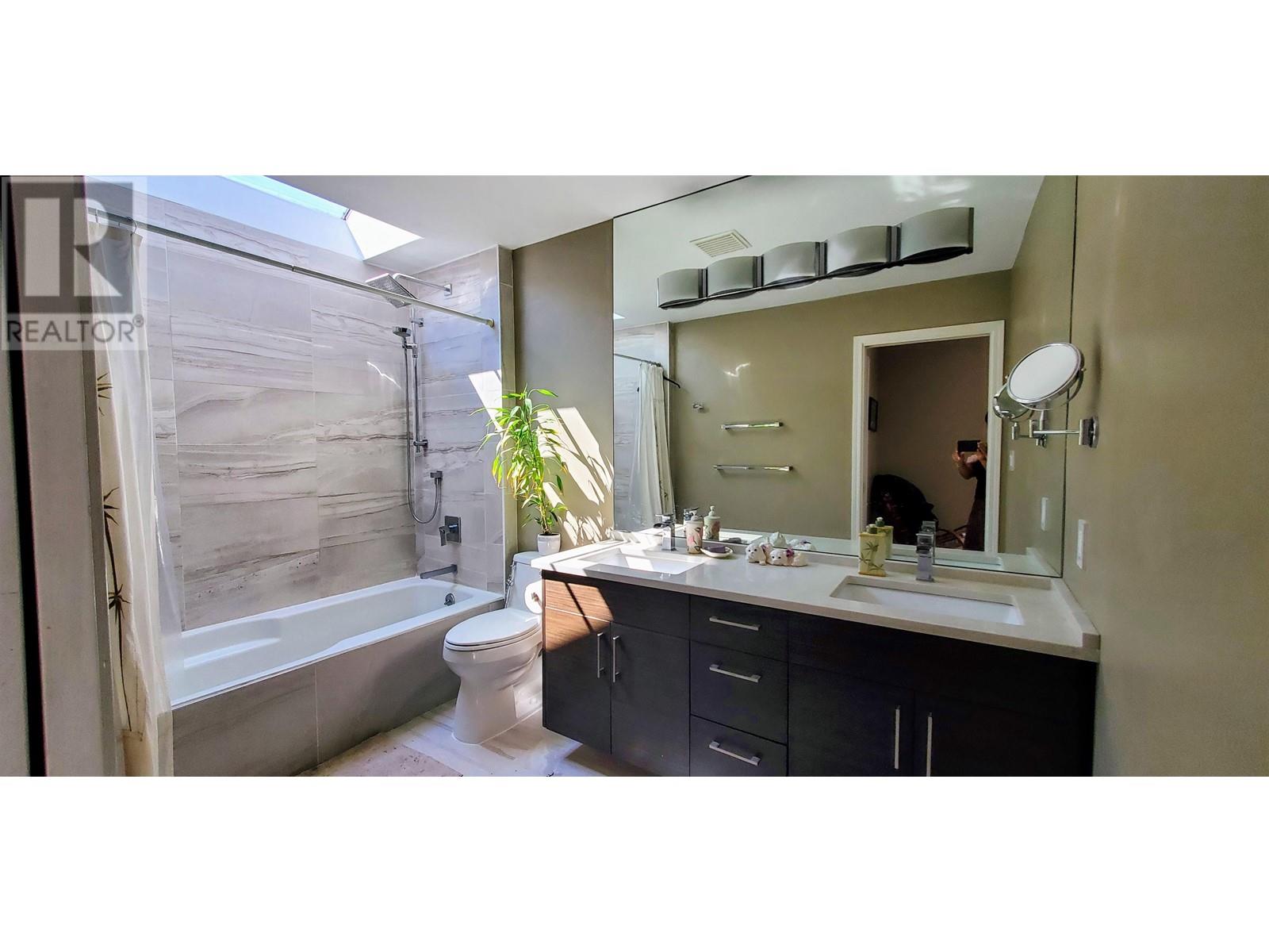 394 Ventura Crescent, North Vancouver, British Columbia  V7N 3G6 - Photo 8 - R2829554
