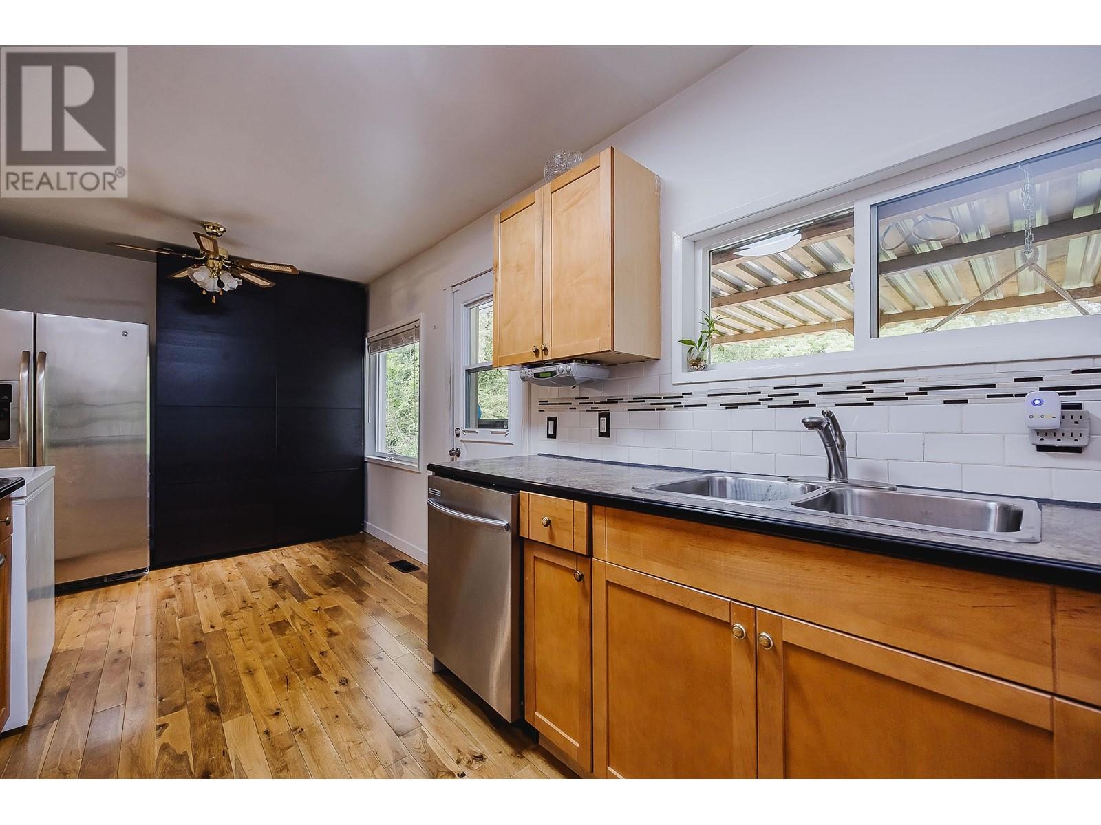 23001 126 Avenue, Maple Ridge, British Columbia  V2X 4P4 - Photo 8 - R2813525