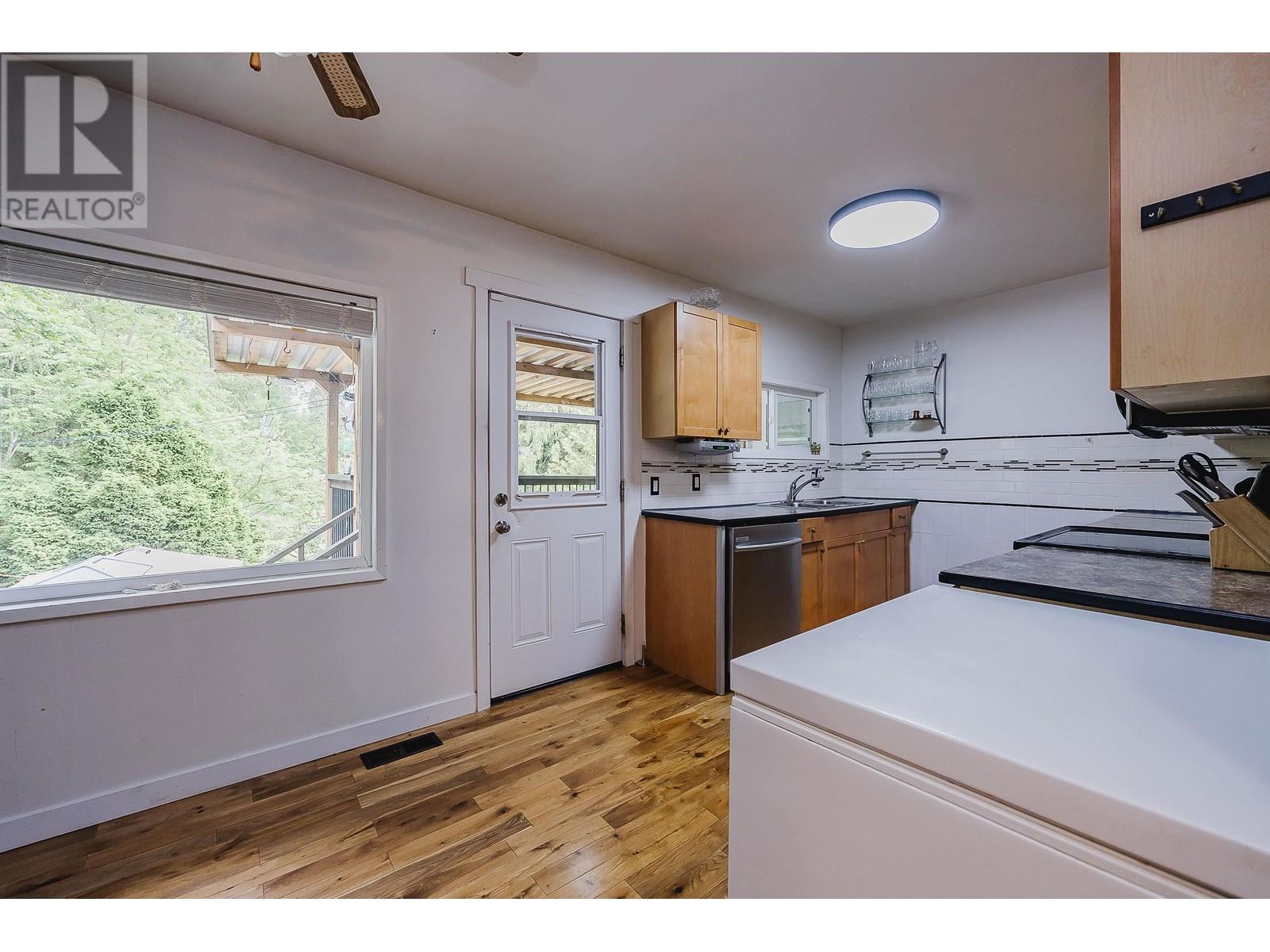 23001 126 Avenue, Maple Ridge, British Columbia  V2X 4P4 - Photo 5 - R2813525