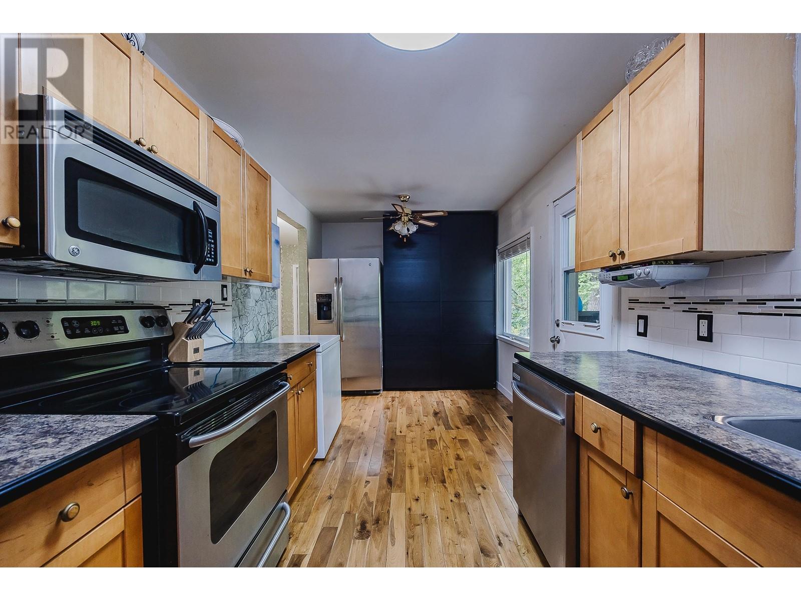 23001 126 Avenue, Maple Ridge, British Columbia  V2X 4P4 - Photo 2 - R2813525