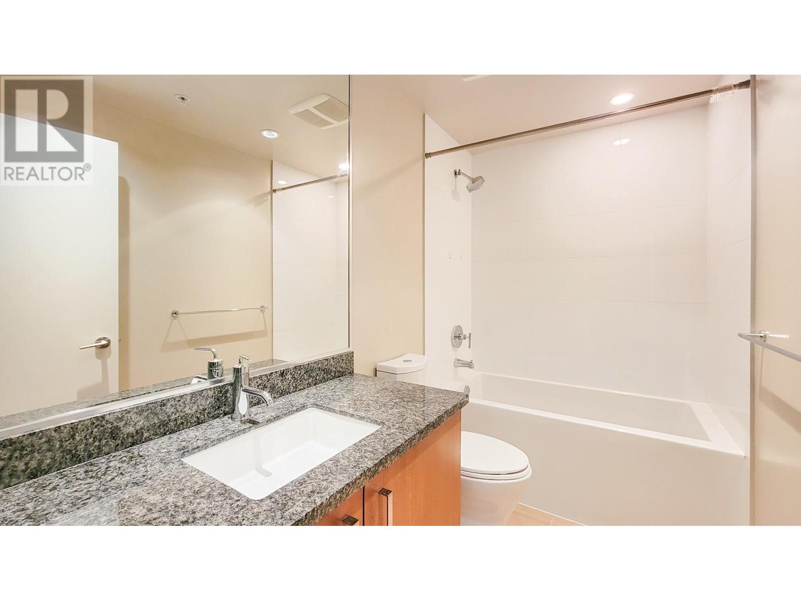 605 3008 Glen Drive, Coquitlam, British Columbia  V3B 0J5 - Photo 21 - R2824996