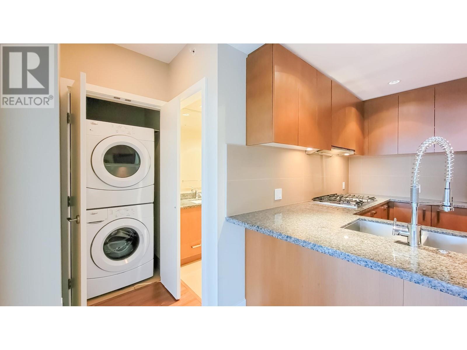 605 3008 Glen Drive, Coquitlam, British Columbia  V3B 0J5 - Photo 22 - R2824996
