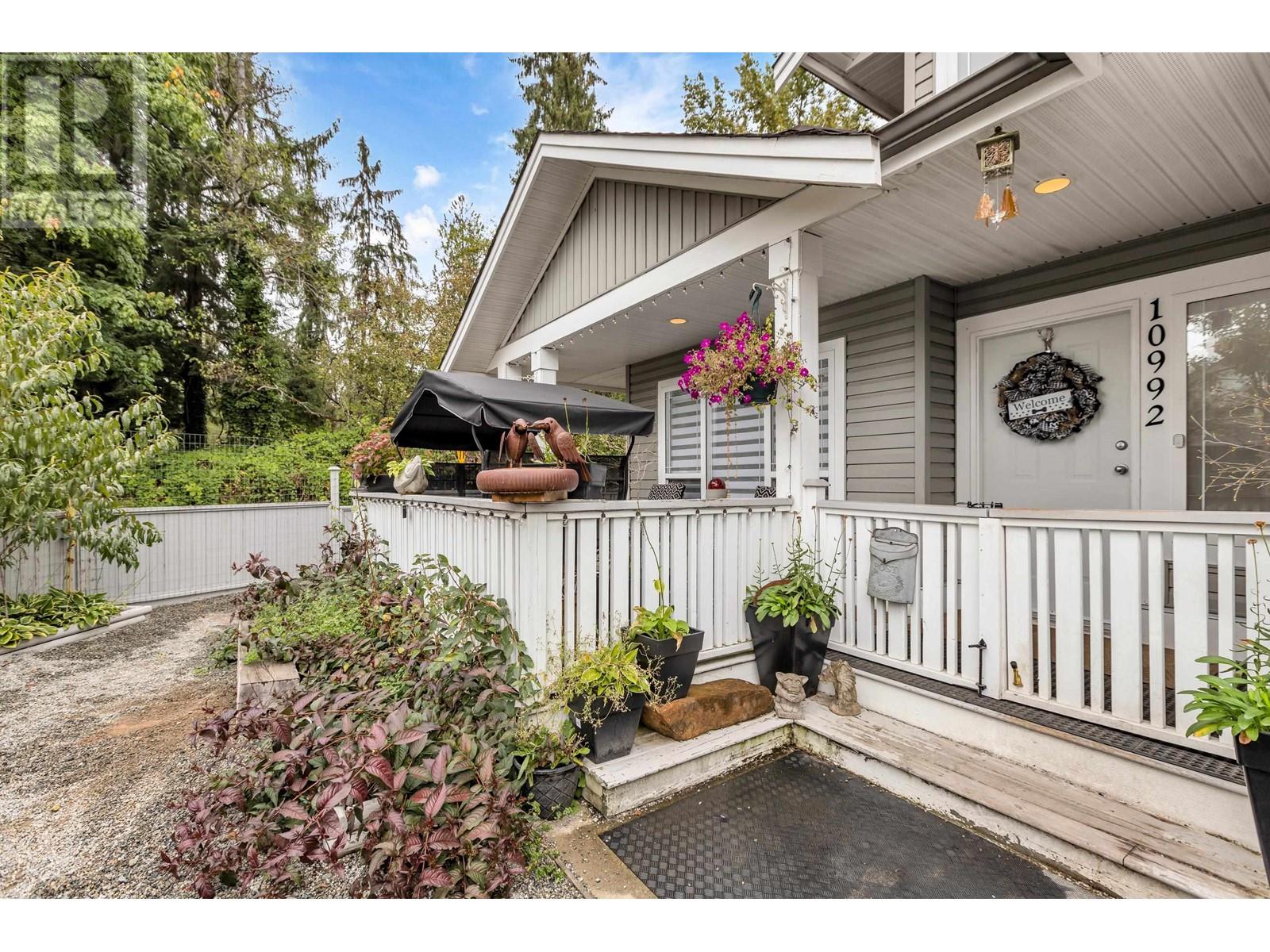 10992 241 Street, Maple Ridge, British Columbia  V2W 1H7 - Photo 2 - R2825289