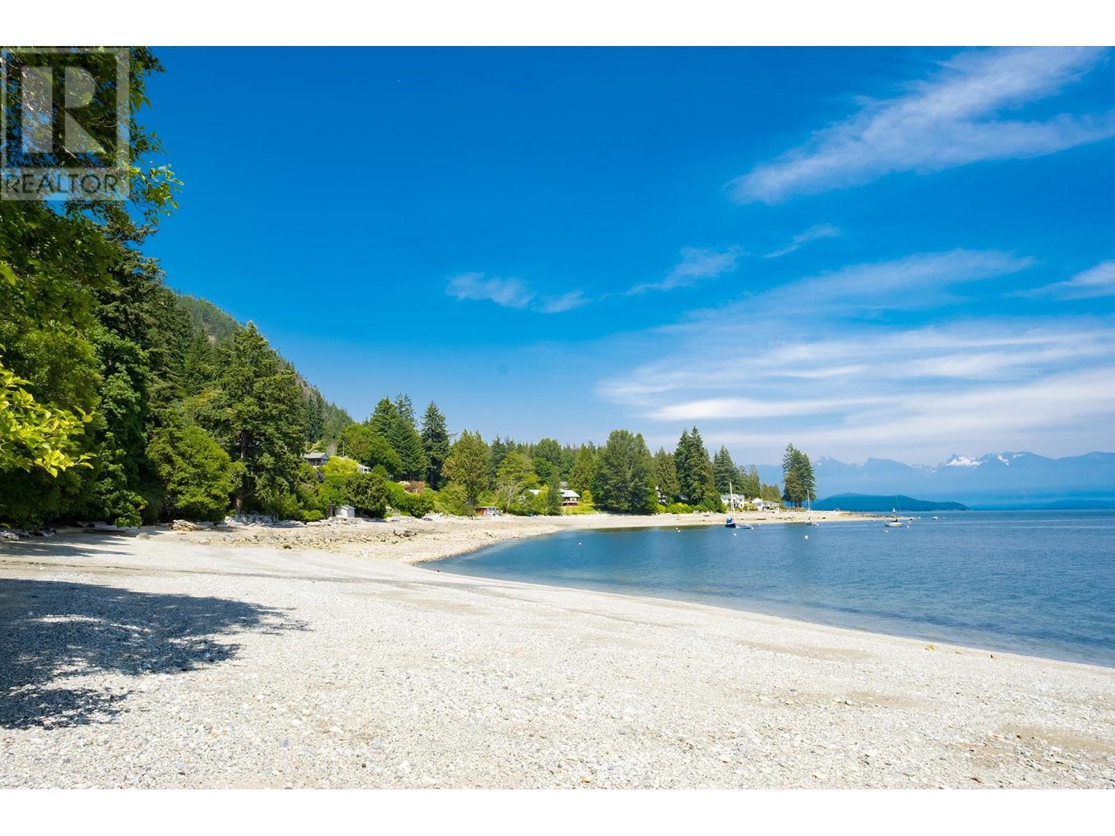 446 CENTRAL AVENUE, gibsons, British Columbia