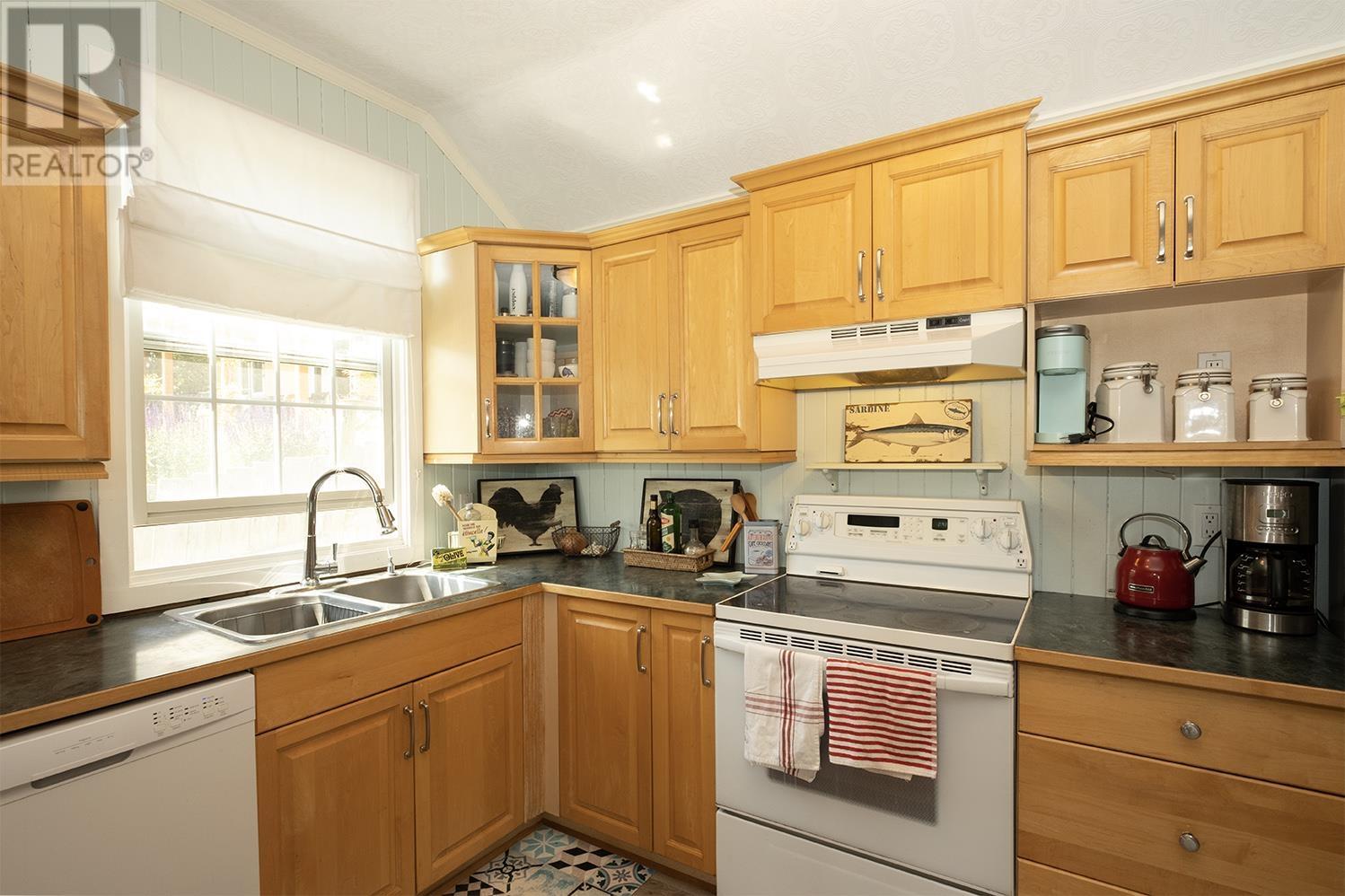 446 Central Avenue, Gibsons, British Columbia  V0N 1V1 - Photo 20 - R2830366