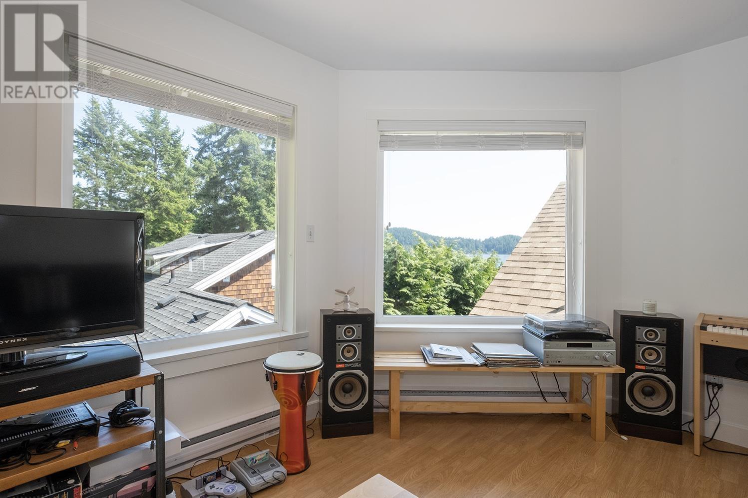 446 Central Avenue, Gibsons, British Columbia  V0N 1V1 - Photo 30 - R2830366