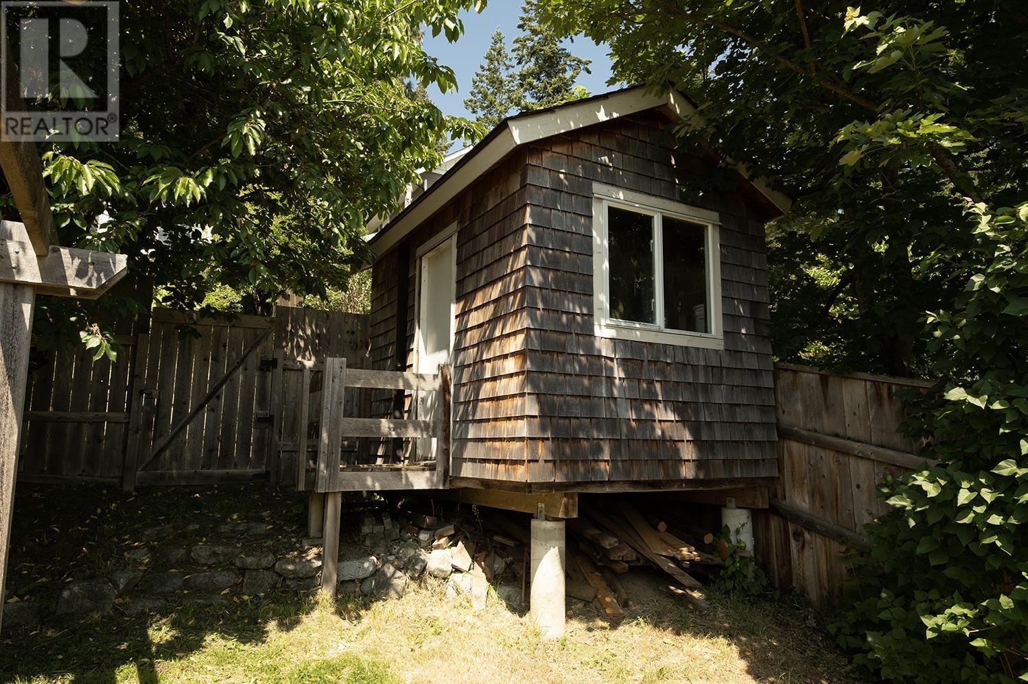 446 Central Avenue, Gibsons, British Columbia  V0N 1V1 - Photo 37 - R2830366