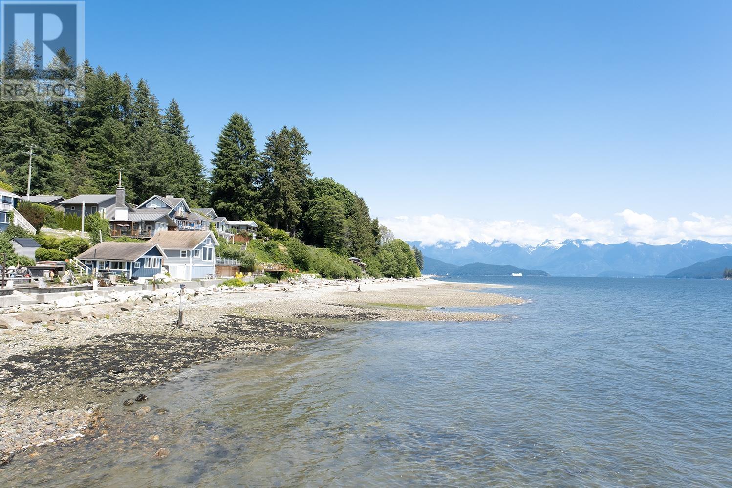 446 Central Avenue, Gibsons, British Columbia  V0N 1V1 - Photo 4 - R2830366