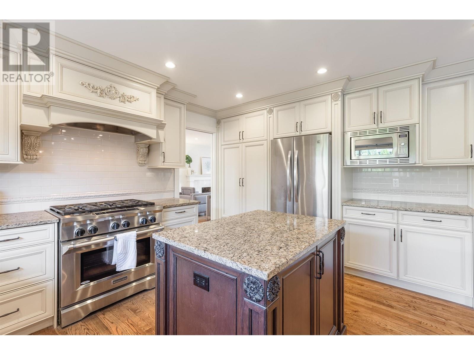 6655 Gamba Drive, Richmond, British Columbia  V7C 2G4 - Photo 9 - R2821207