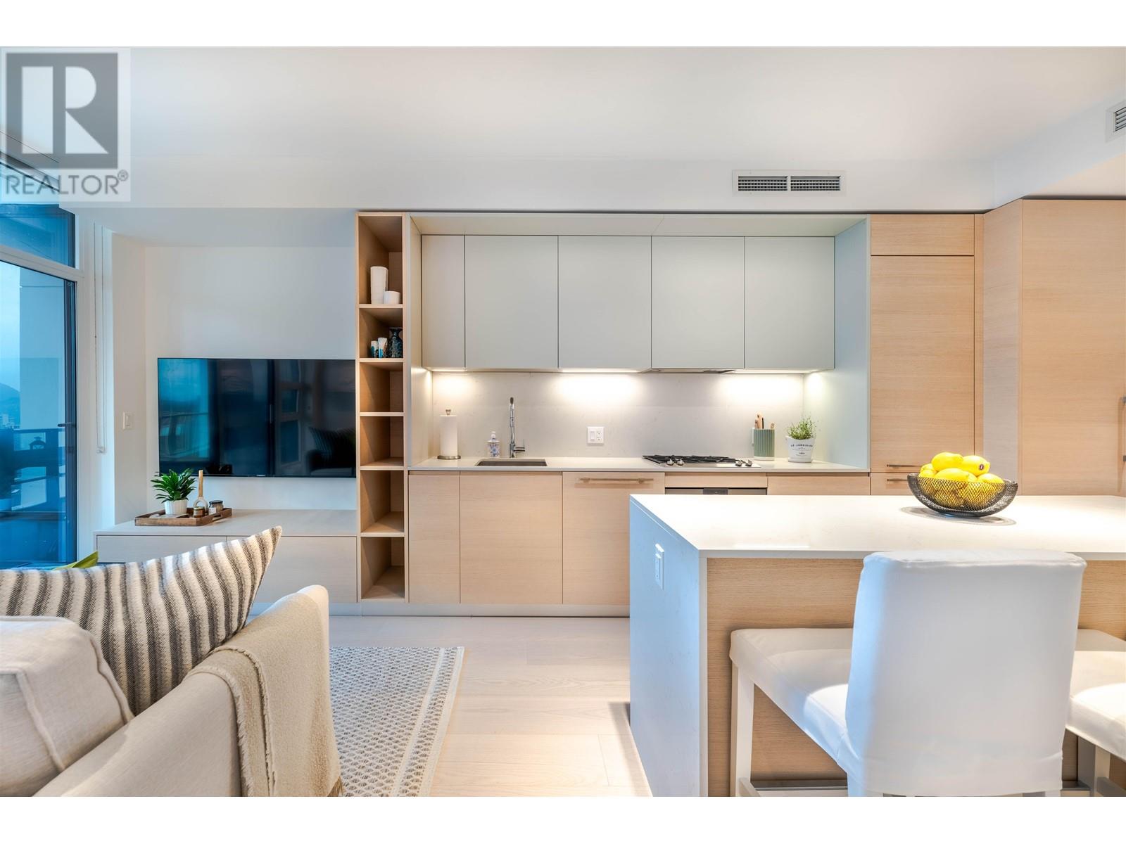 3703 1289 HORNBY STREET, vancouver, British Columbia
