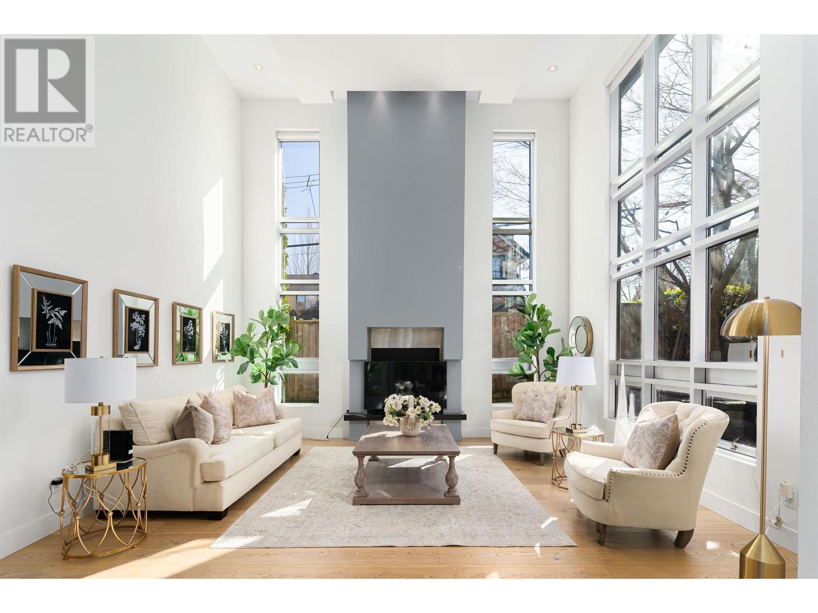 4888 Trafalgar Street, Vancouver, British Columbia  V6L 2M9 - Photo 3 - R2824543