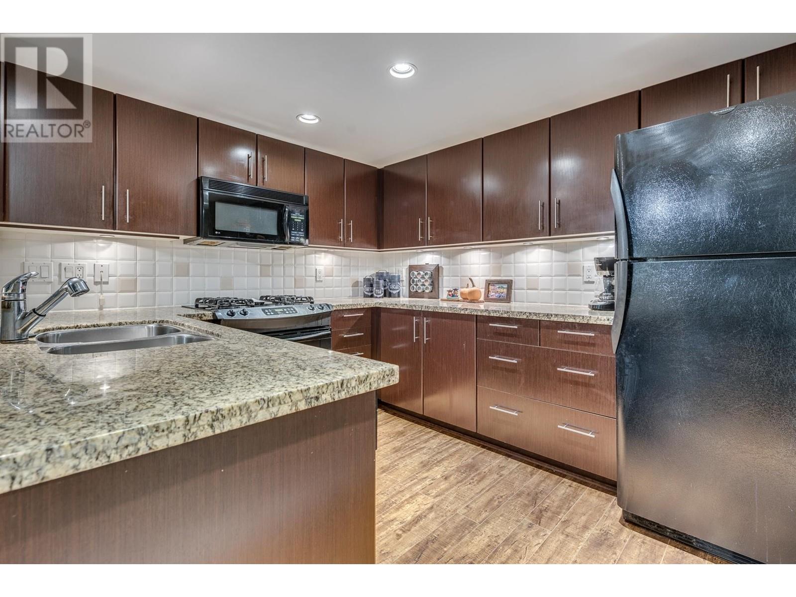 304 120 Milross Avenue, Vancouver, British Columbia  V6A 4K7 - Photo 5 - R2801693