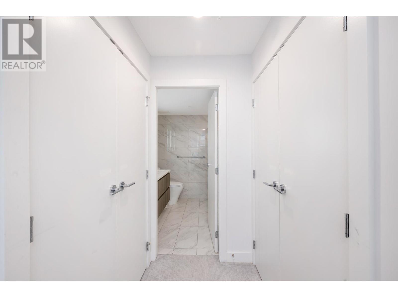 213 2060 Curling Road, North Vancouver, British Columbia  V7P 0E1 - Photo 11 - R2826364