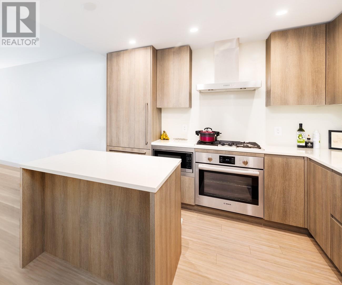 213 2060 Curling Road, North Vancouver, British Columbia  V7P 0E1 - Photo 5 - R2826364