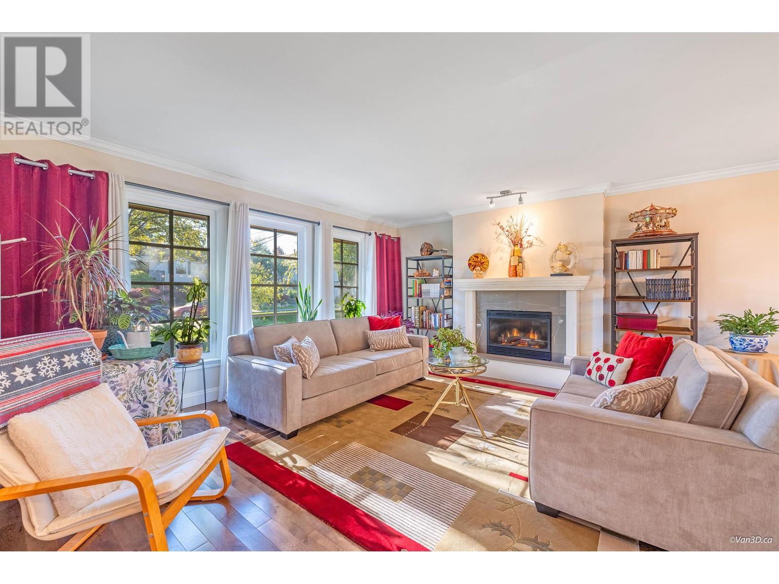 4075 Brandon Street, Burnaby, British Columbia  V5G 2P7 - Photo 3 - R2829915