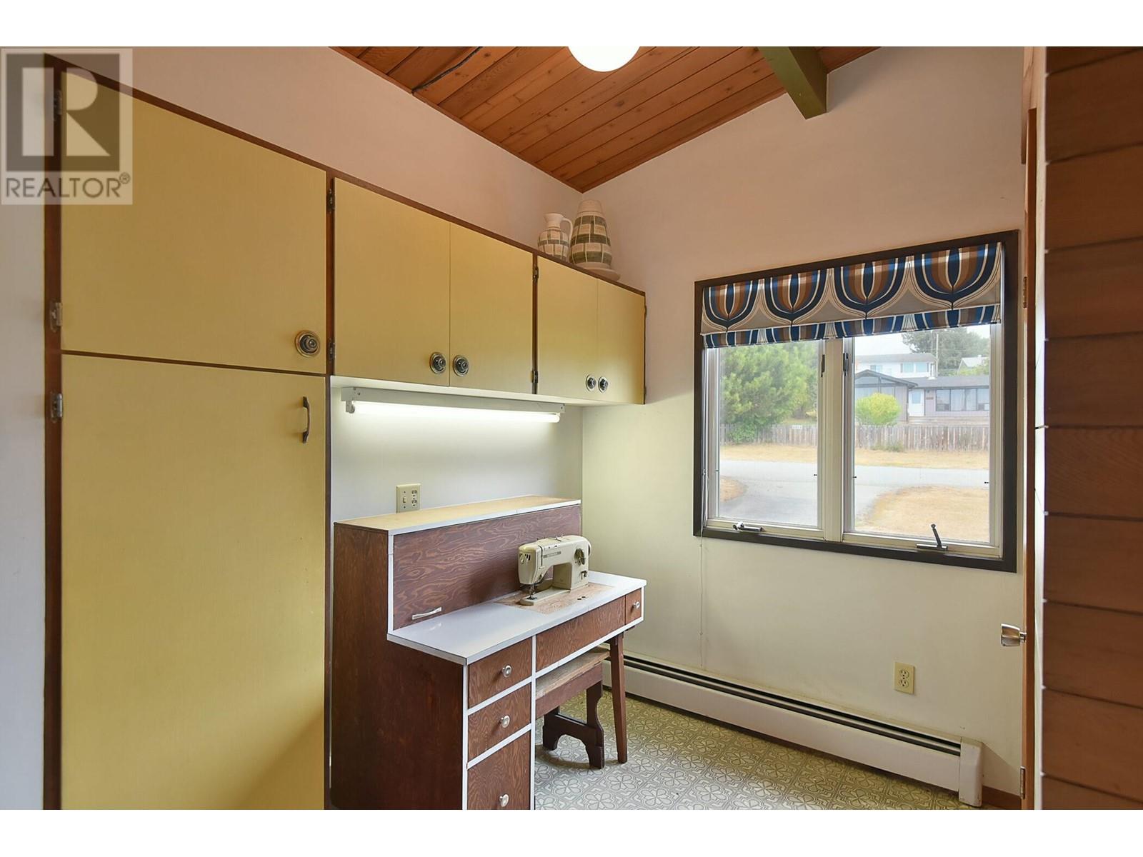 4815 Laurel Avenue, Sechelt, British Columbia  V7Z 0B5 - Photo 13 - R2816745