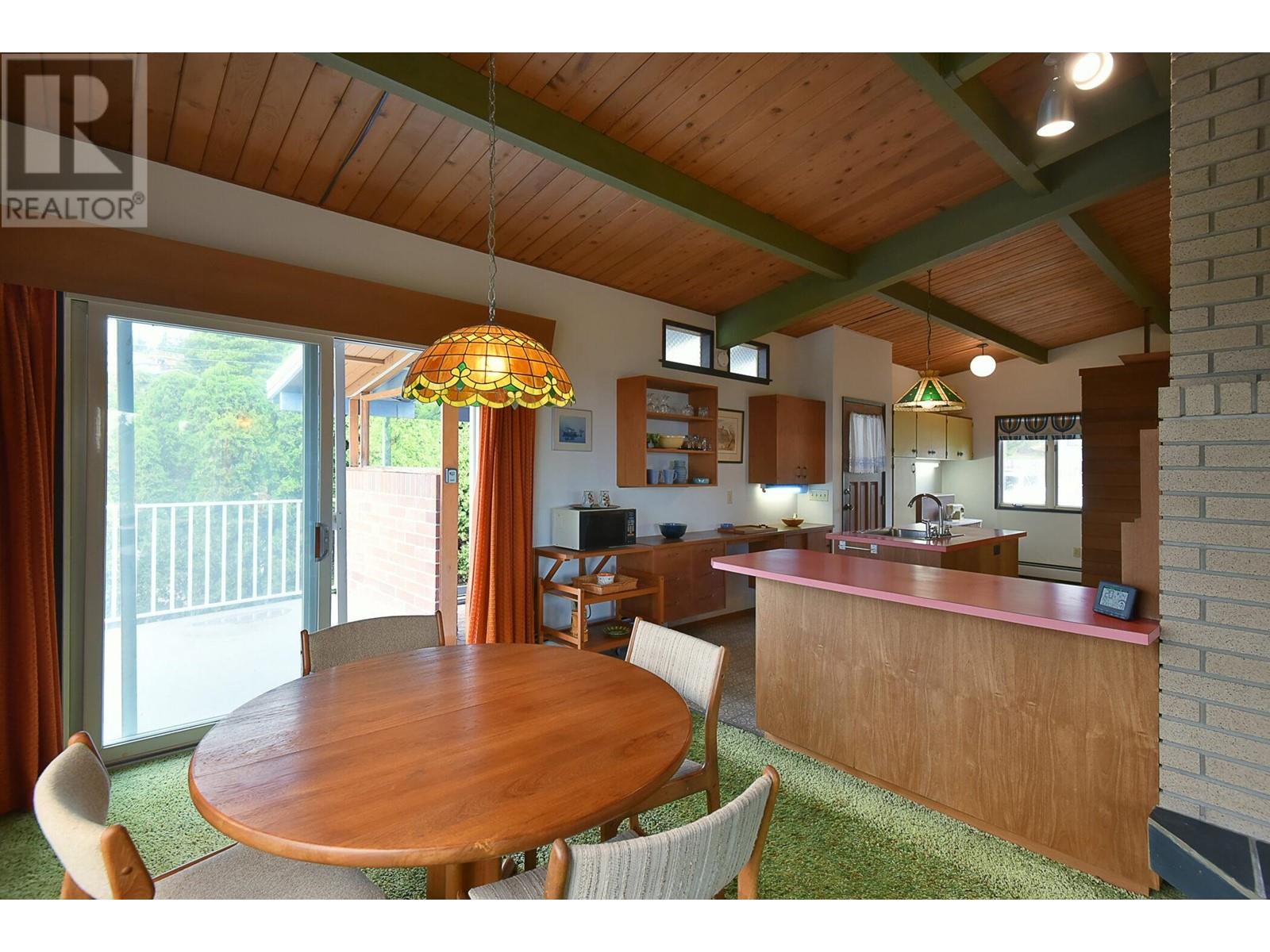 4815 Laurel Avenue, Sechelt, British Columbia  V7Z 0B5 - Photo 9 - R2816745