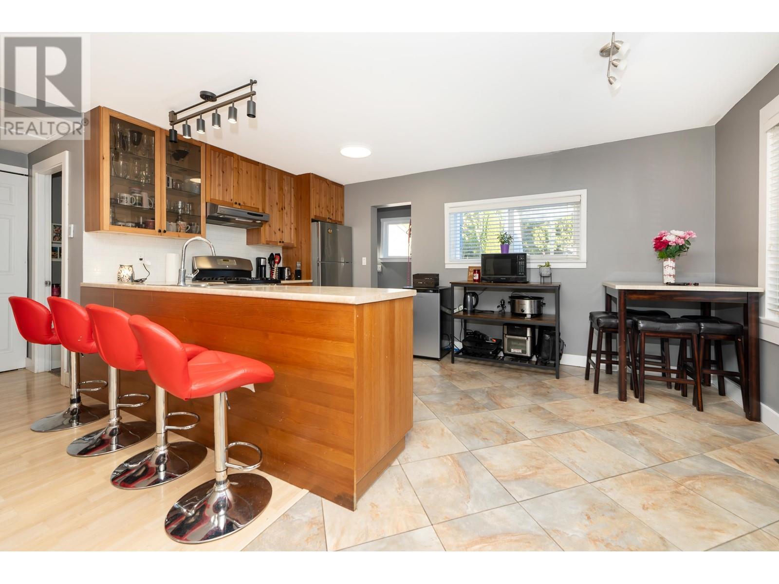 11641 212 Street, Maple Ridge, British Columbia  V2X 4Z6 - Photo 9 - R2829280