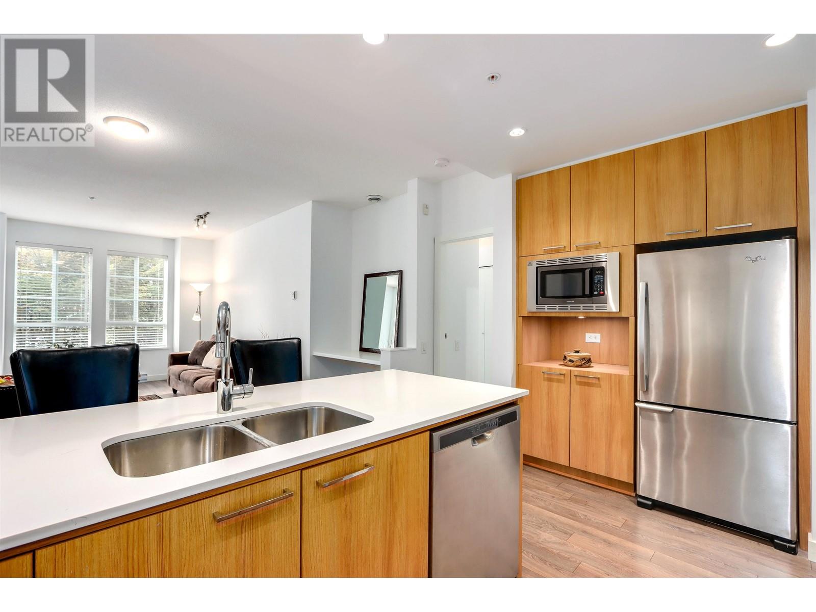 205 555 Foster Avenue, Coquitlam, British Columbia  V3J 0B6 - Photo 17 - R2830513