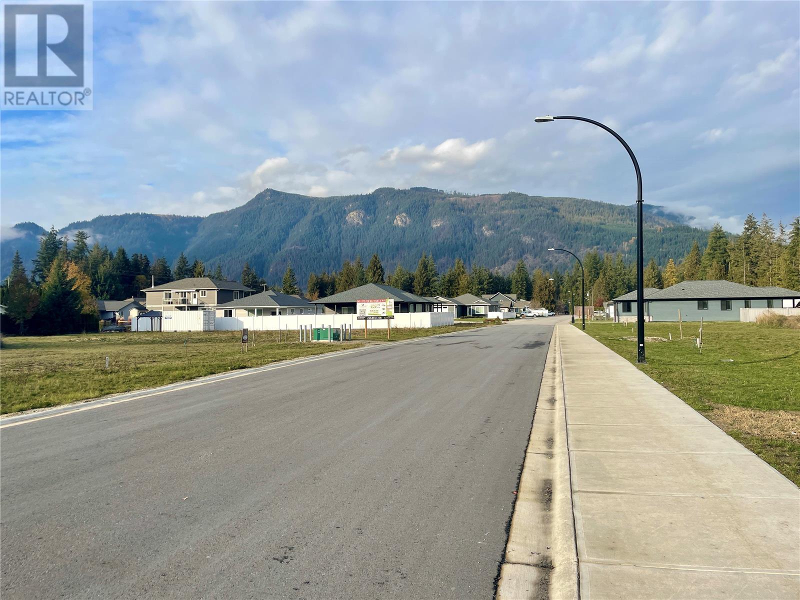 Lot 5 Hemlock South Crescent,, Sicamous, British Columbia  V0E 2V1 - Photo 14 - 10288120