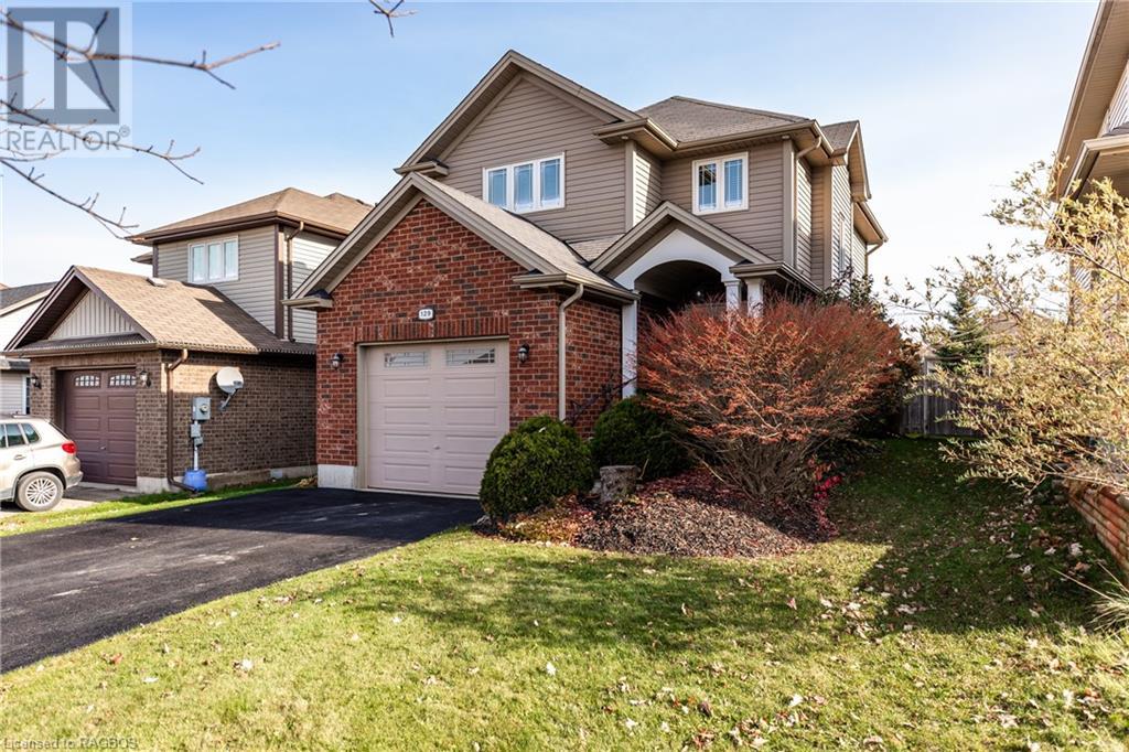 129 Fleming Way, Shelburne, Ontario L9V 3E3 (26255231) Ron Hopper