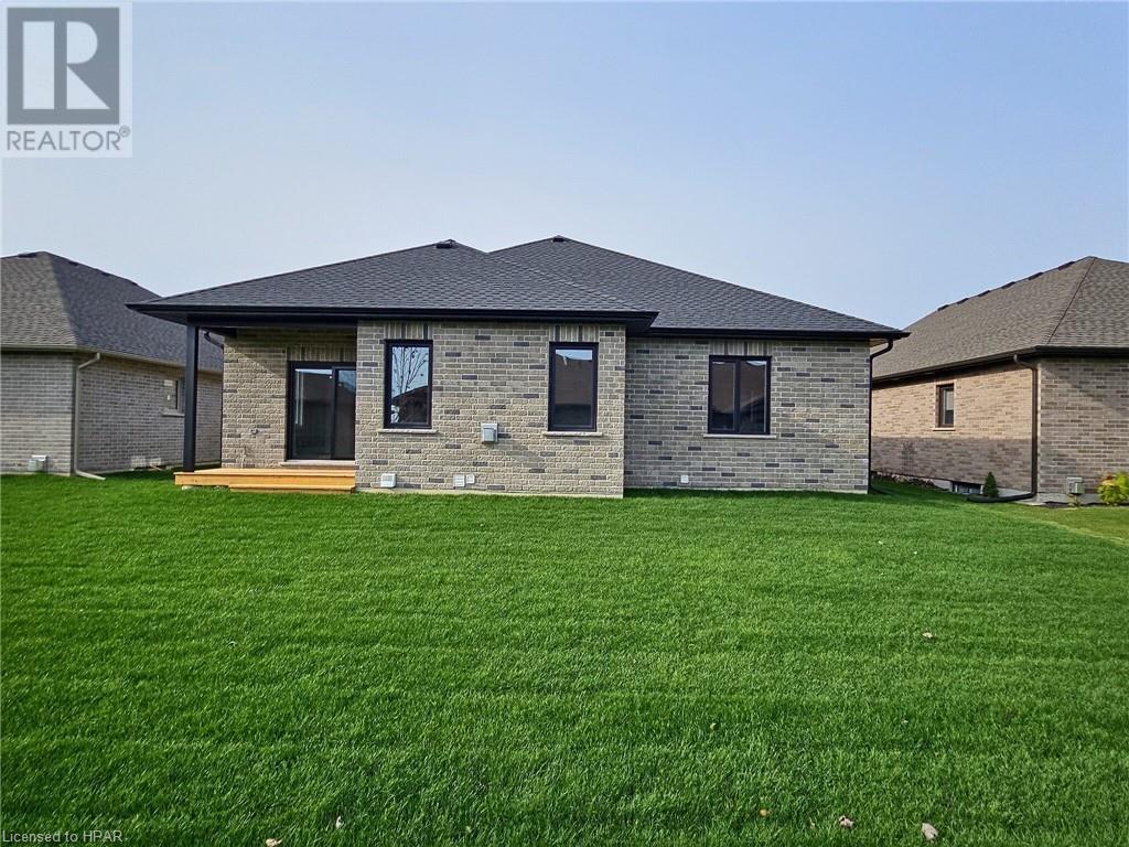 7 Winchester Crescent, Listowel, Ontario  N4W 3K7 - Photo 3 - 40509758