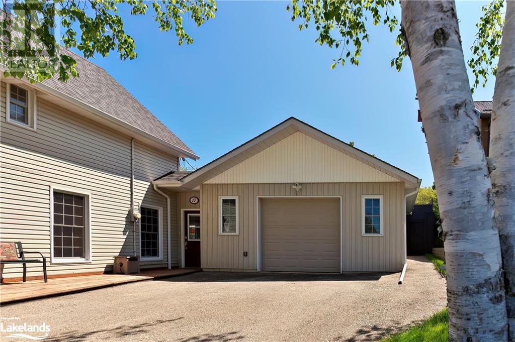 17 Peel Street, Ontario L9M 1A5 (26258068)