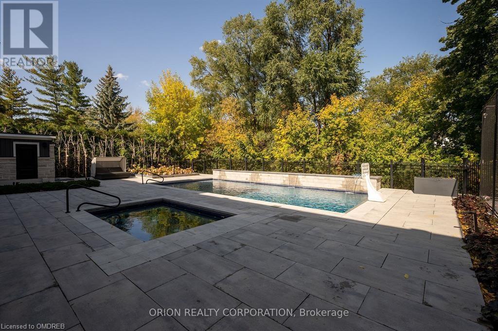 2217 Courrier Lane, Mississauga, Ontario  L5C 1V1 - Photo 2 - 40509282
