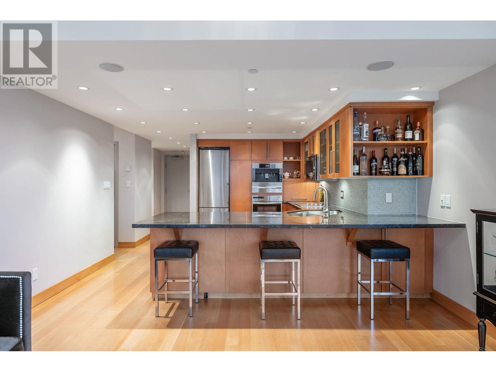 2505 1201 Marinaside Crescent, Vancouver, British Columbia  V6Z 2V2 - Photo 8 - R2831097