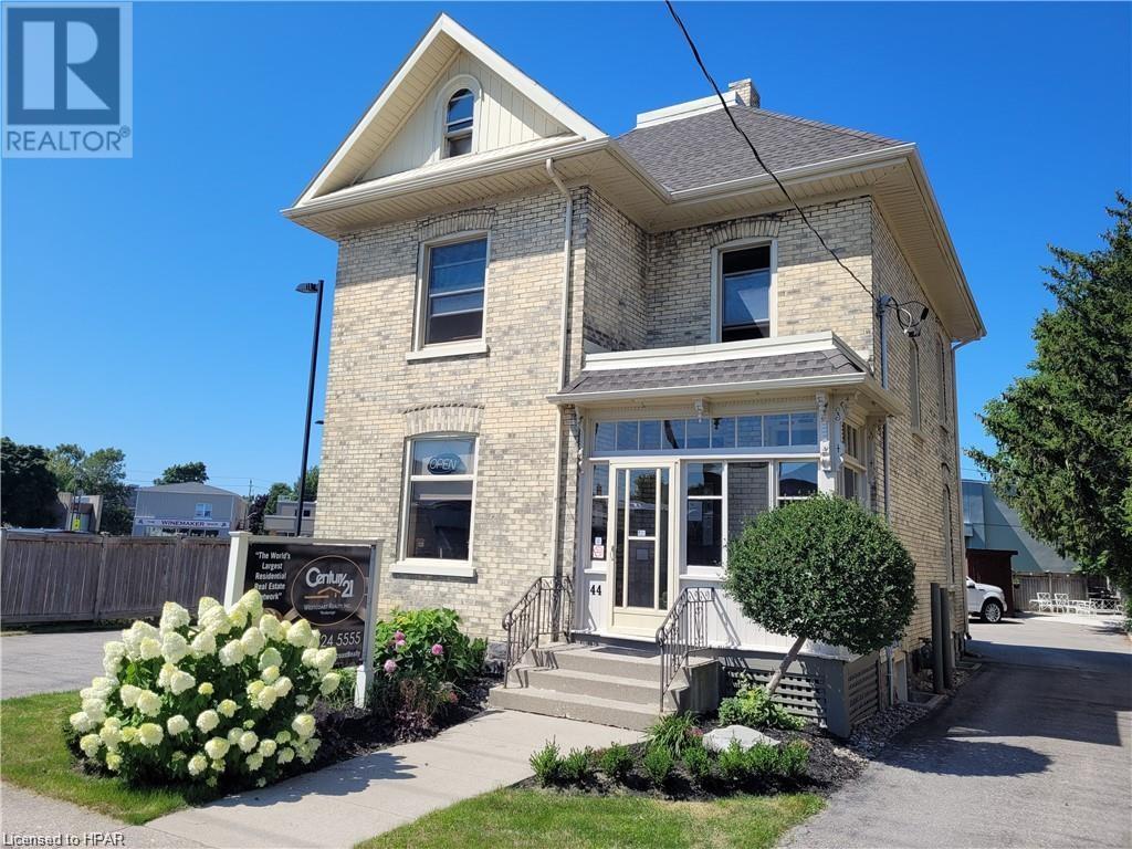 44 Victoria Street S Unit A, Goderich, Ontario N7A 3H5 (26260802