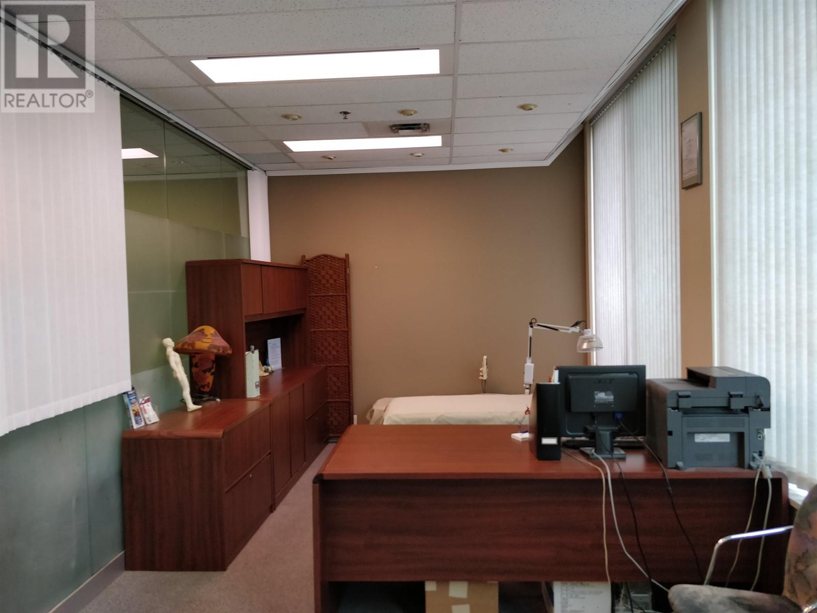 Property at 406 4885 KINGSWAY image 2