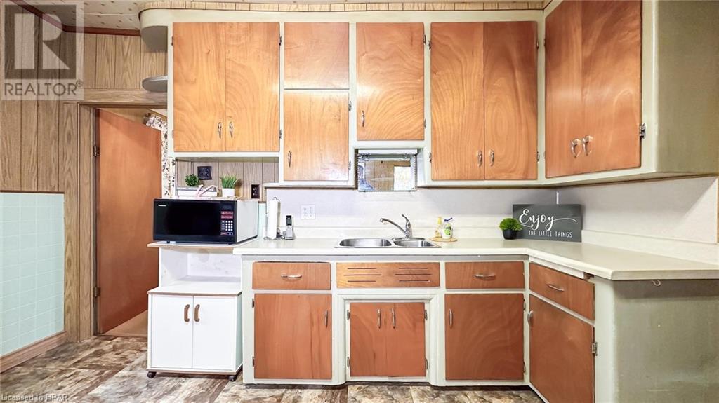 140 Stonehouse Street, Goderich, Ontario  N7A 1G9 - Photo 7 - 40510192