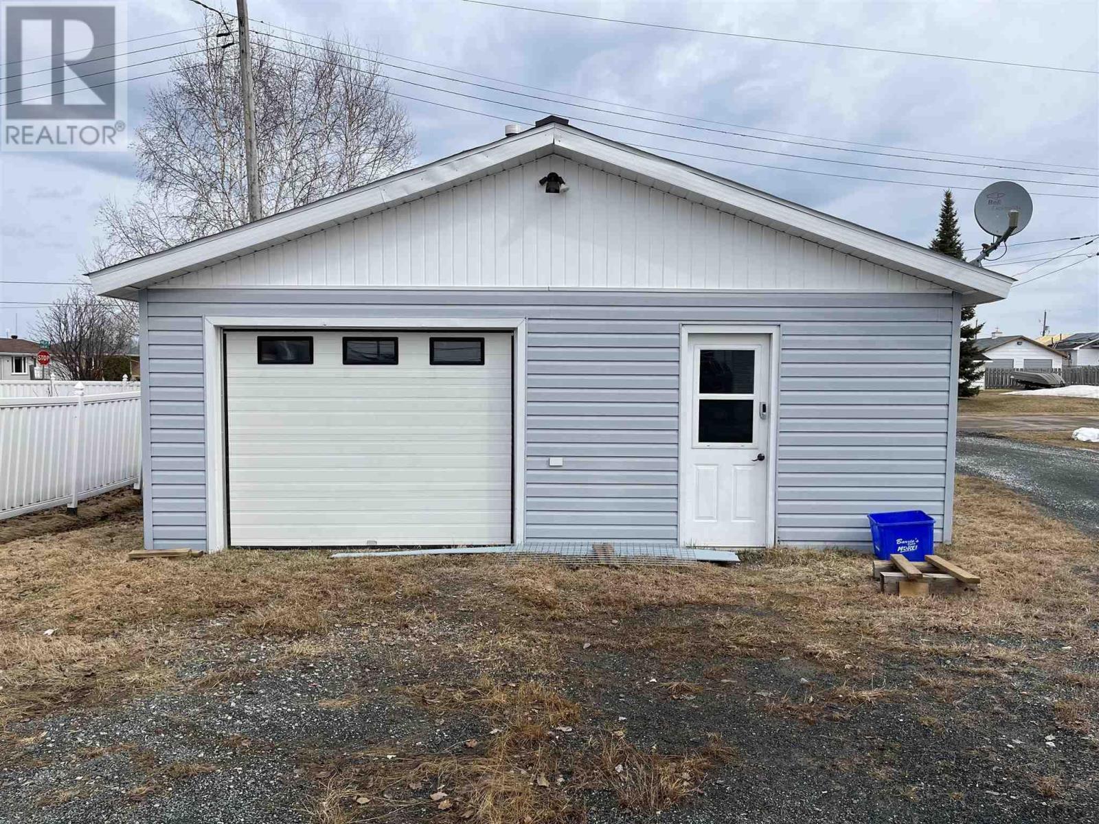 210 Main St, Smooth Rock Falls, Ontario  P0L 2B0 - Photo 34 - TM232206