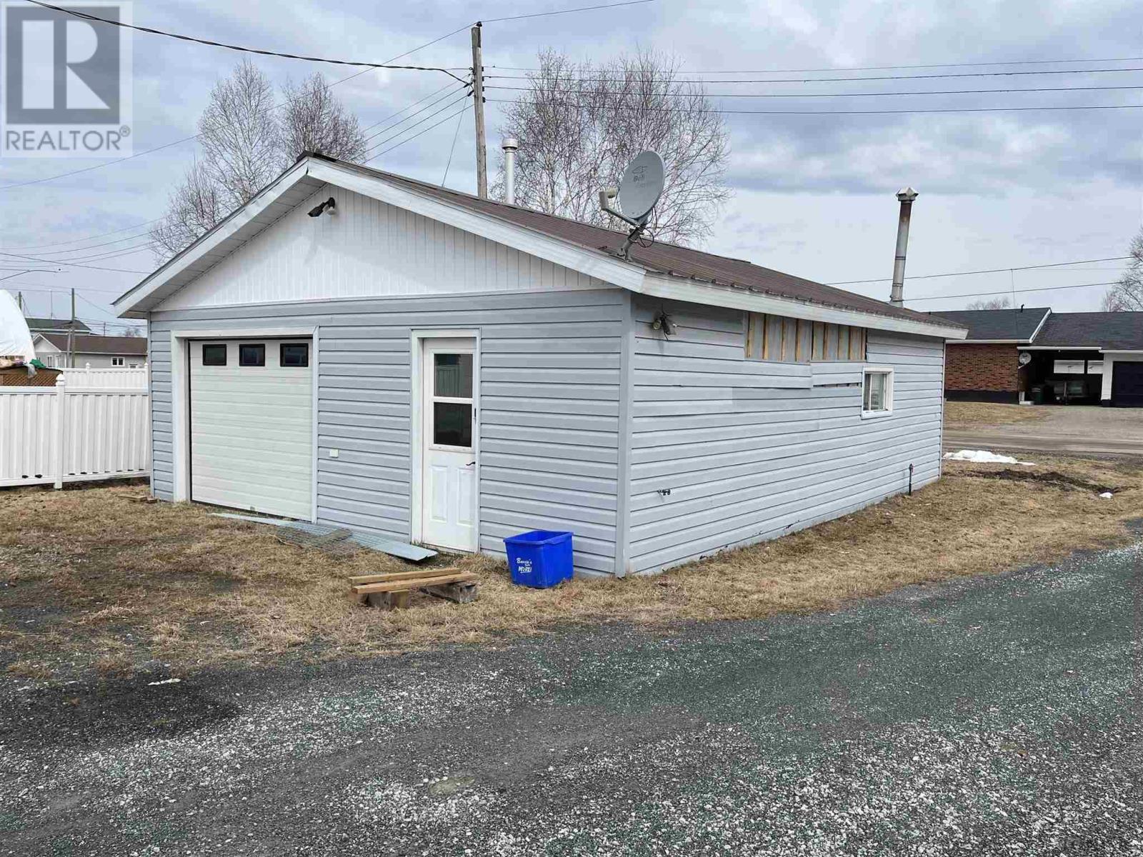 210 Main St, Smooth Rock Falls, Ontario  P0L 2B0 - Photo 35 - TM232206