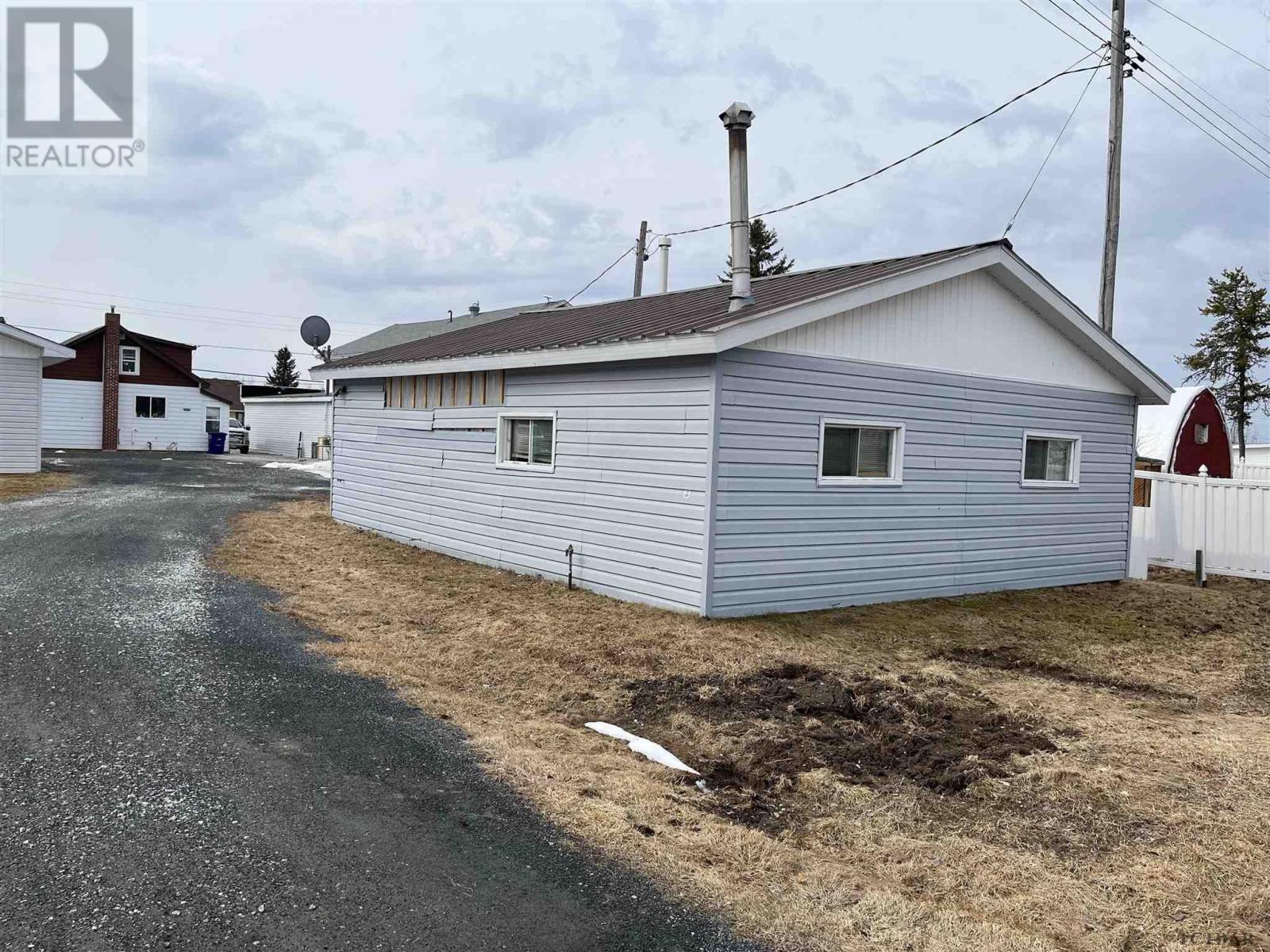 210 Main St, Smooth Rock Falls, Ontario  P0L 2B0 - Photo 36 - TM232206