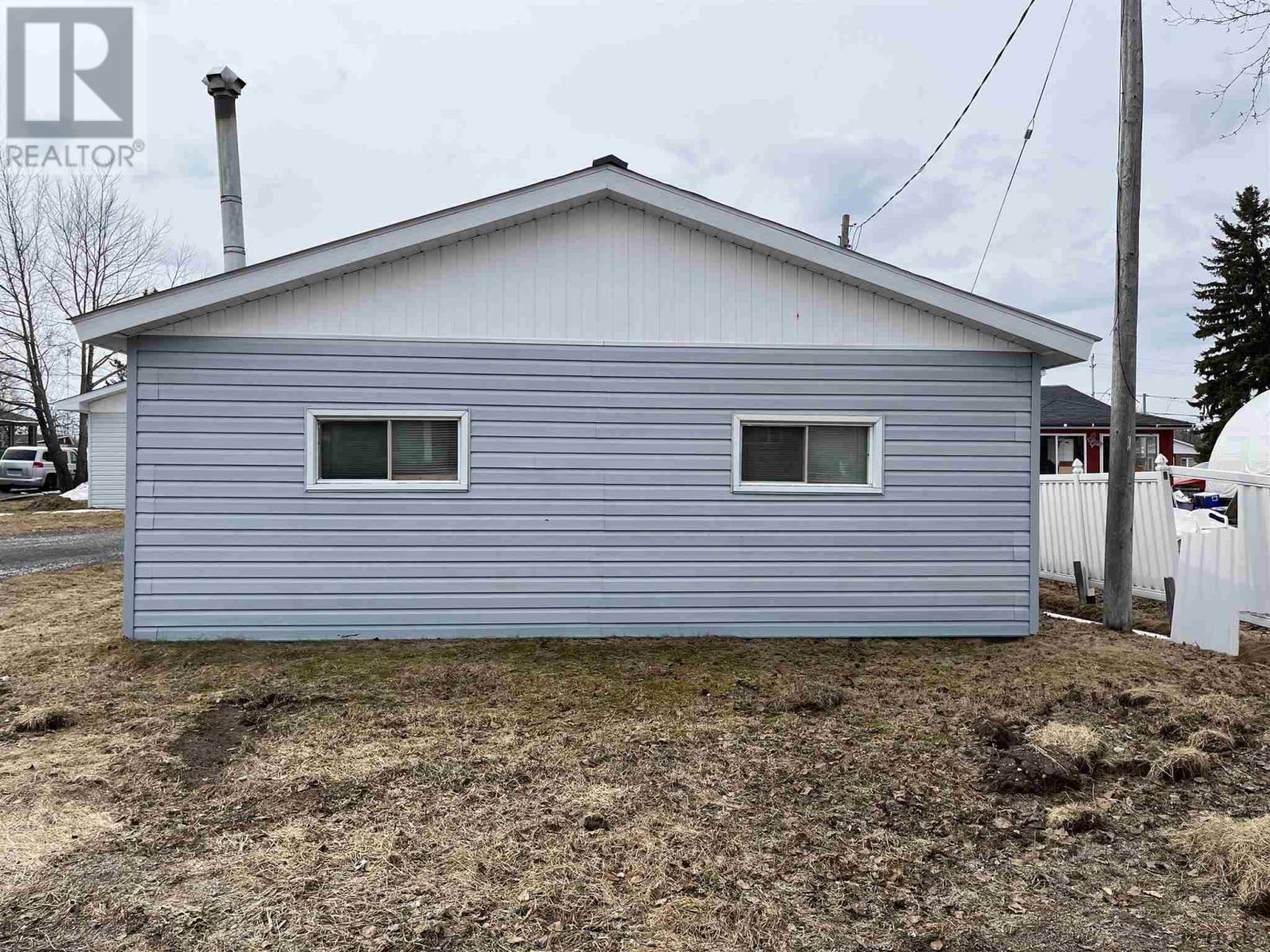 210 Main St, Smooth Rock Falls, Ontario  P0L 2B0 - Photo 37 - TM232206