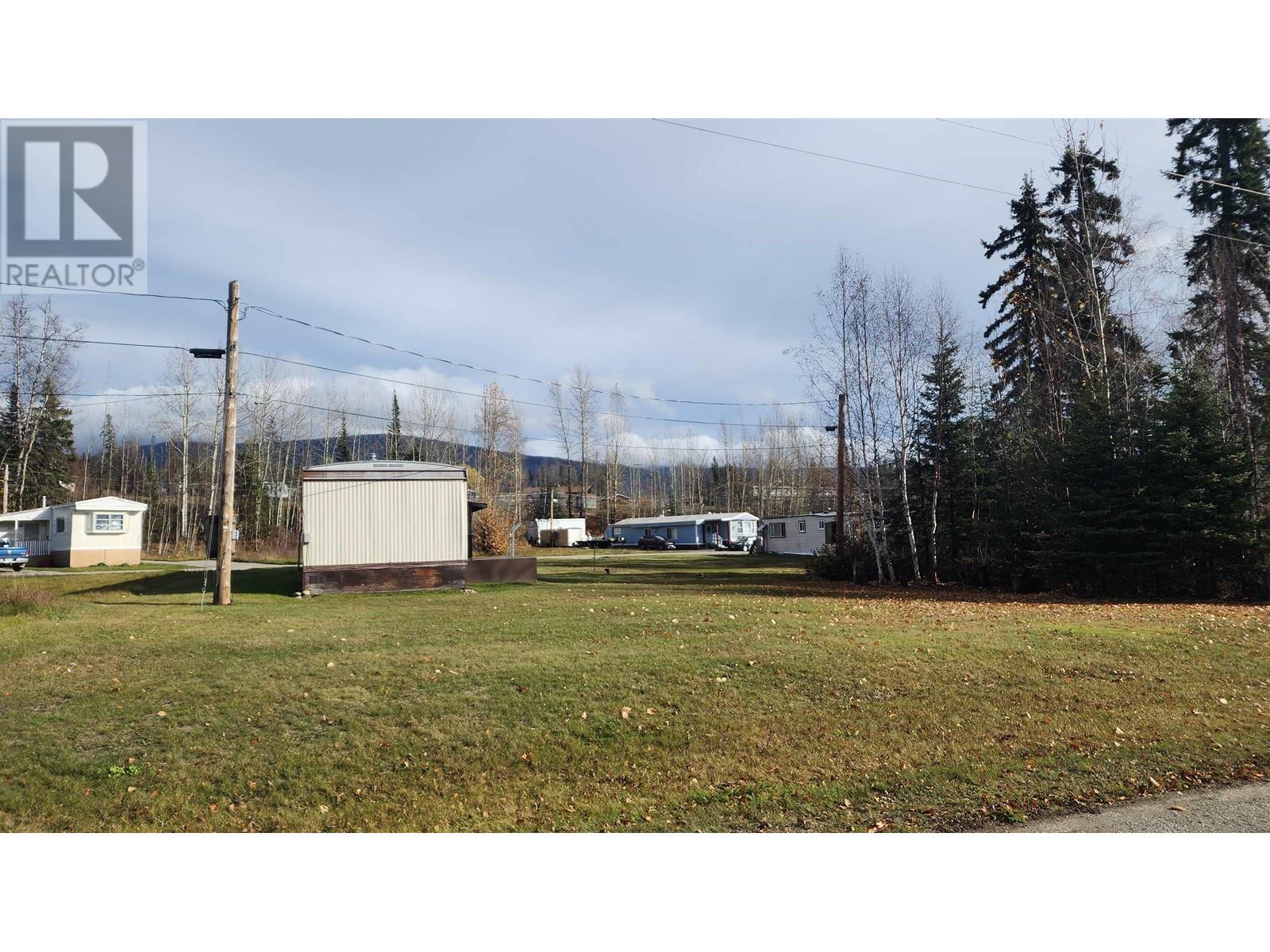 60 Chichouyenily Drive, Mackenzie, British Columbia  V0J 2C0 - Photo 13 - C8055638
