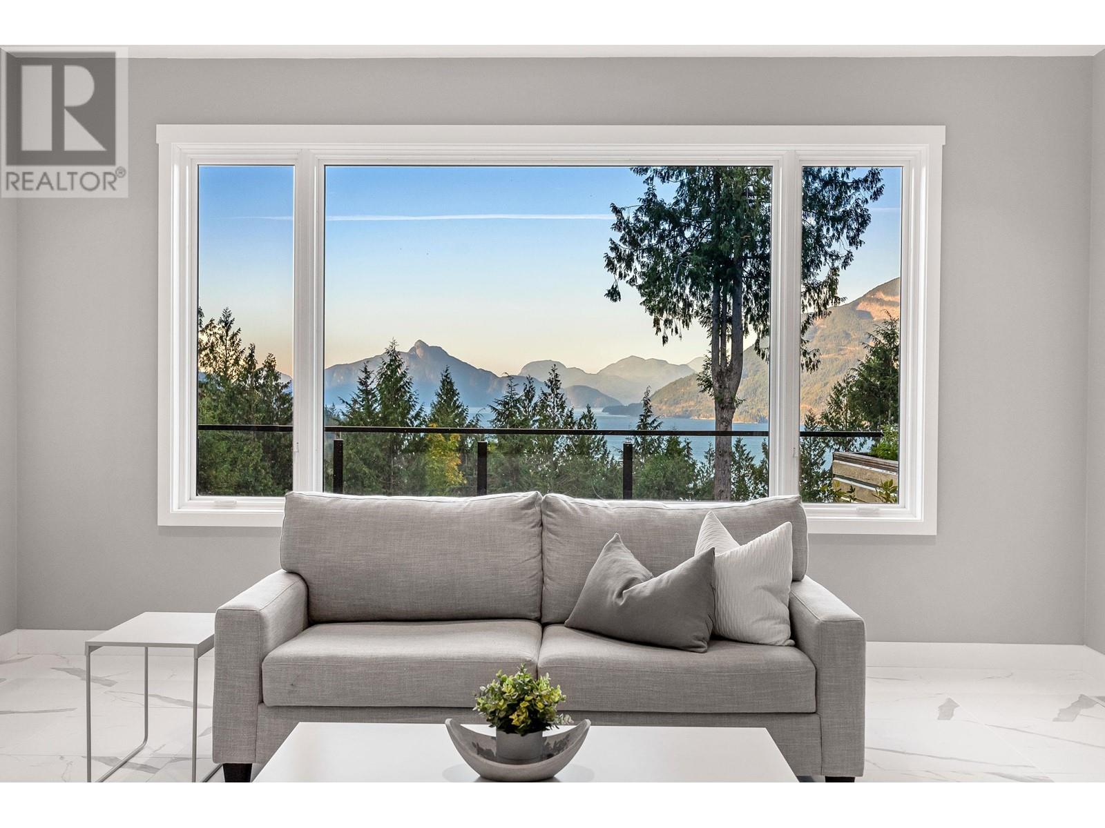 1028 Goat Ridge Drive, Squamish, British Columbia  V8B 1J2 - Photo 3 - R2831115
